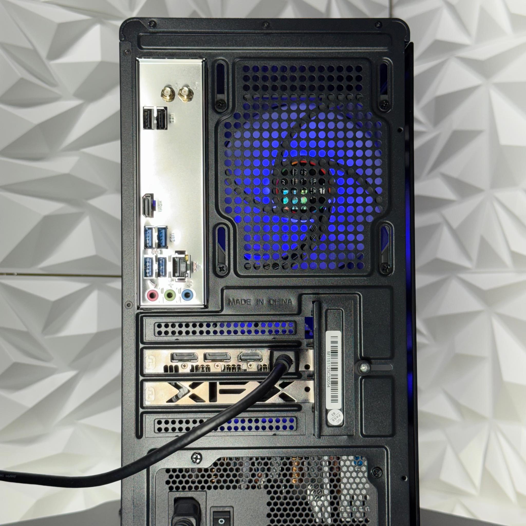 Rx 6600 / Ryzen 5 5500 / 16GB DDR4 Ram / 500GB Samsung SSD / Windows 11