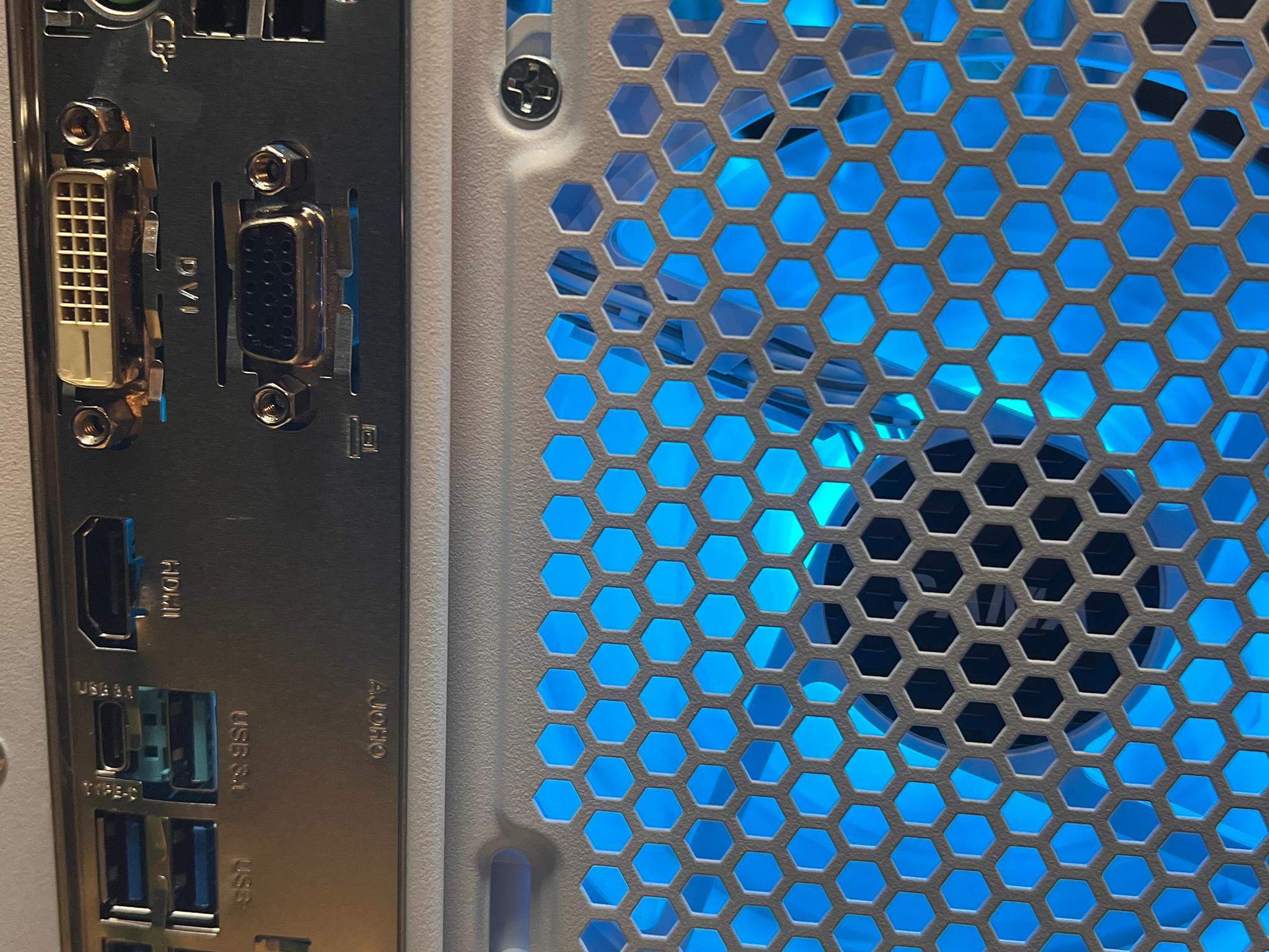 Blue ice 1080p esports  2400g with a 5500xt 16g of ram
