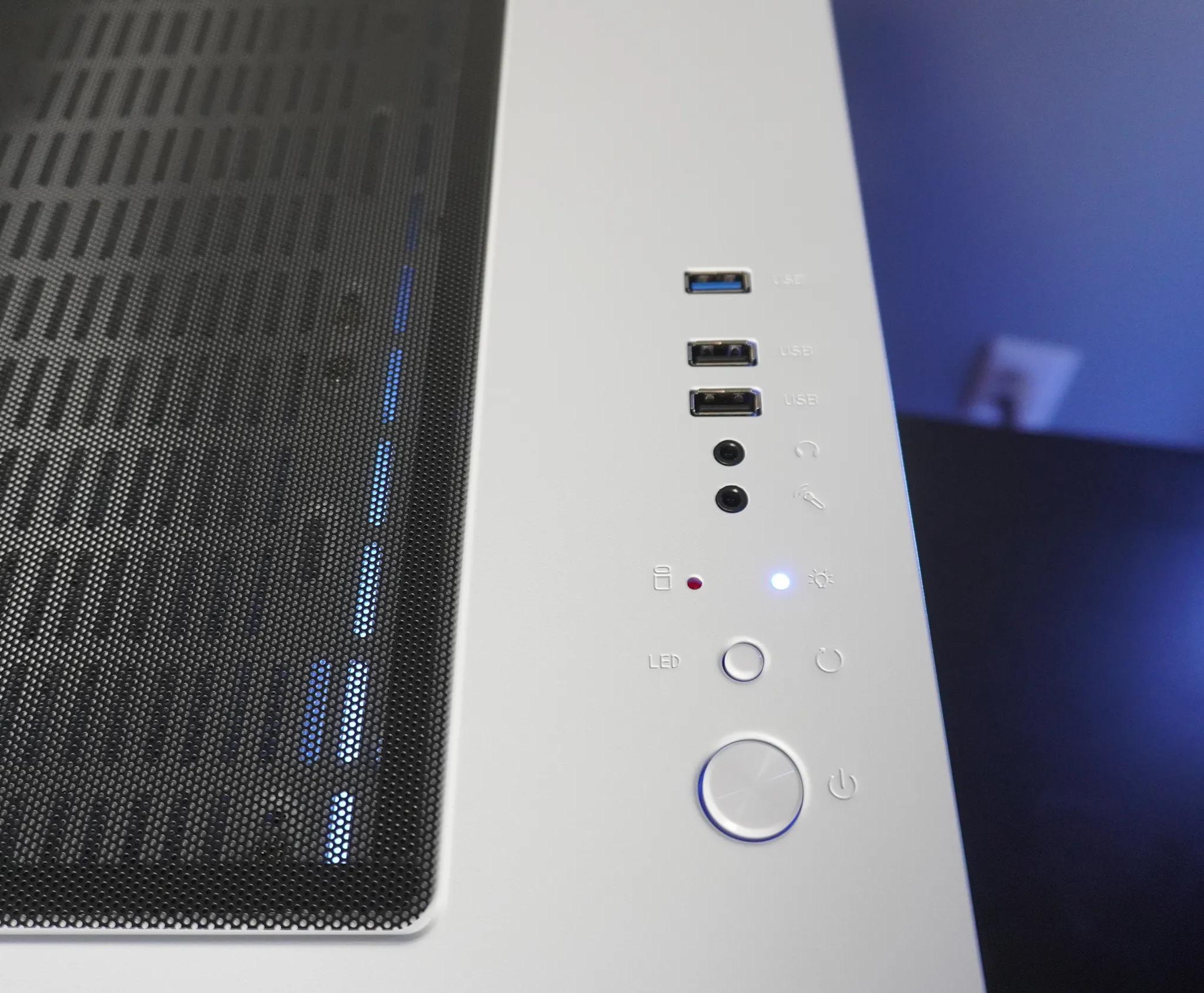 🤍ARCTIC TUNDRA🖤 1080p/1440p 💚 RTX 3070 8GB 🧡 Ryzen 5 5600 | 32GB DDR4 | 1TB NVME | WIFI
