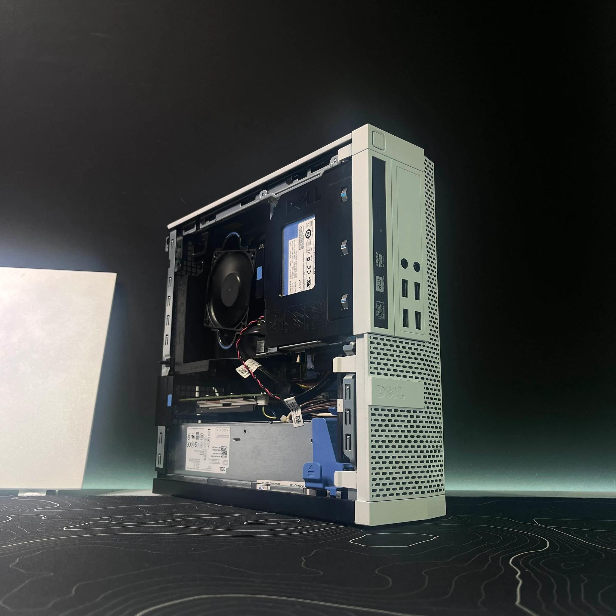 White and Black PC | i5 & RX 550