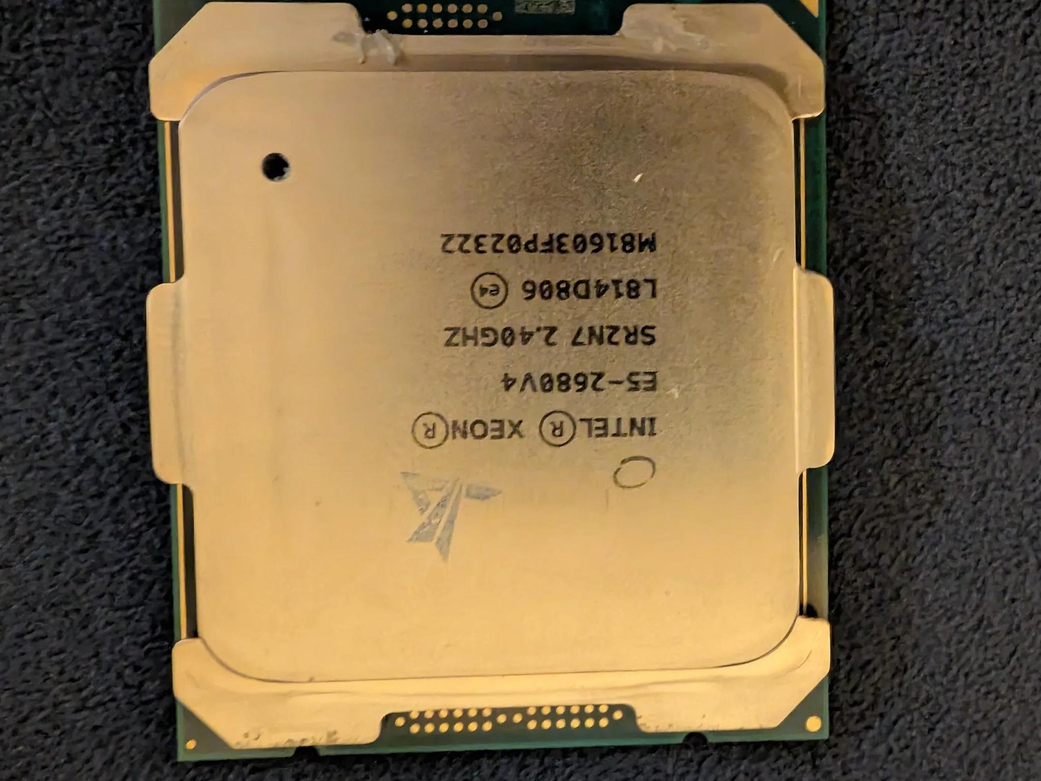 Lot of 4 xeon 2680v4
