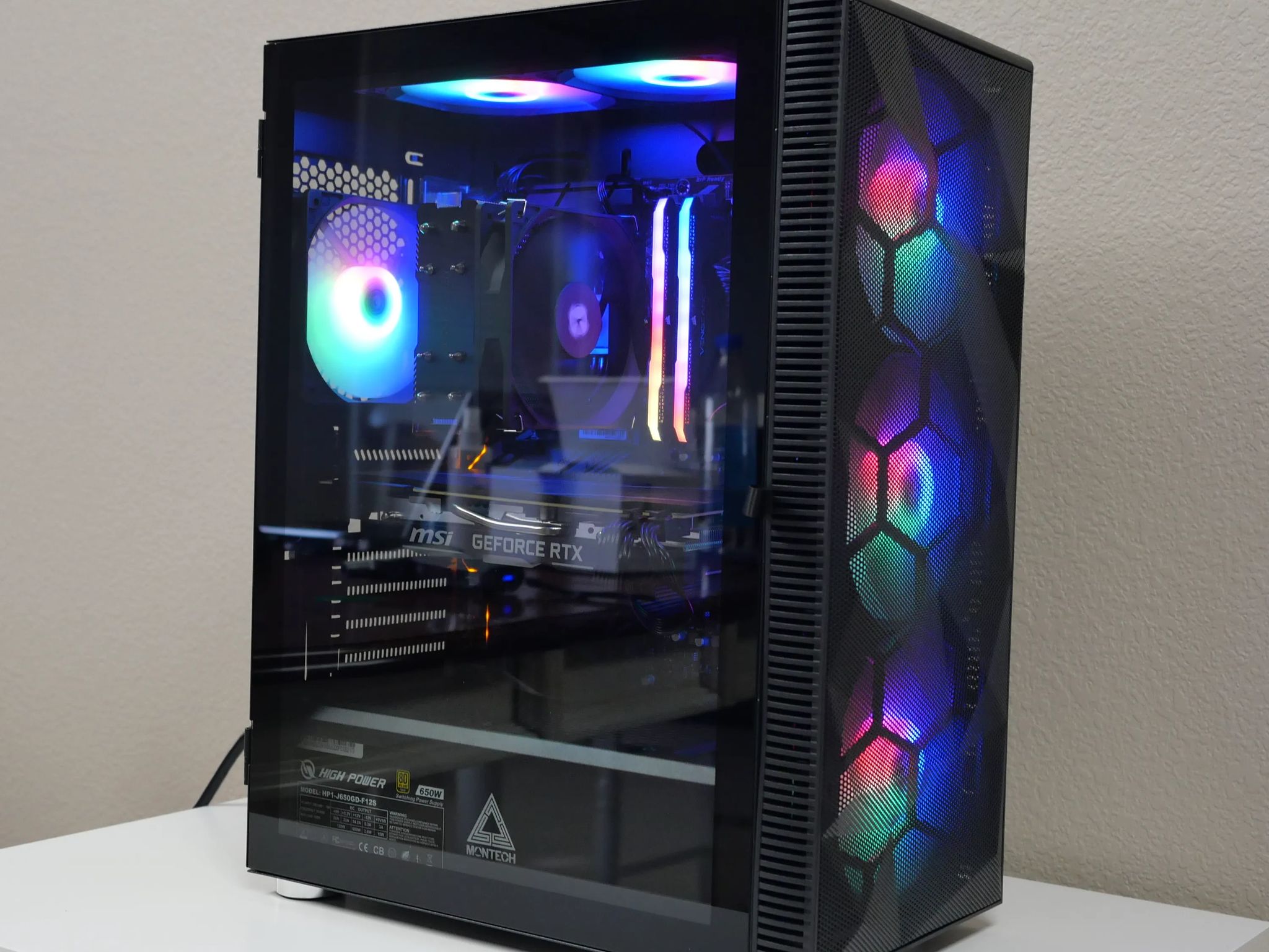 Intel i7-9700k - MSI GeForce RTX 2070 Super - Corsair Vengeance 32GB 3600MHz - 1TB NVMe SSD