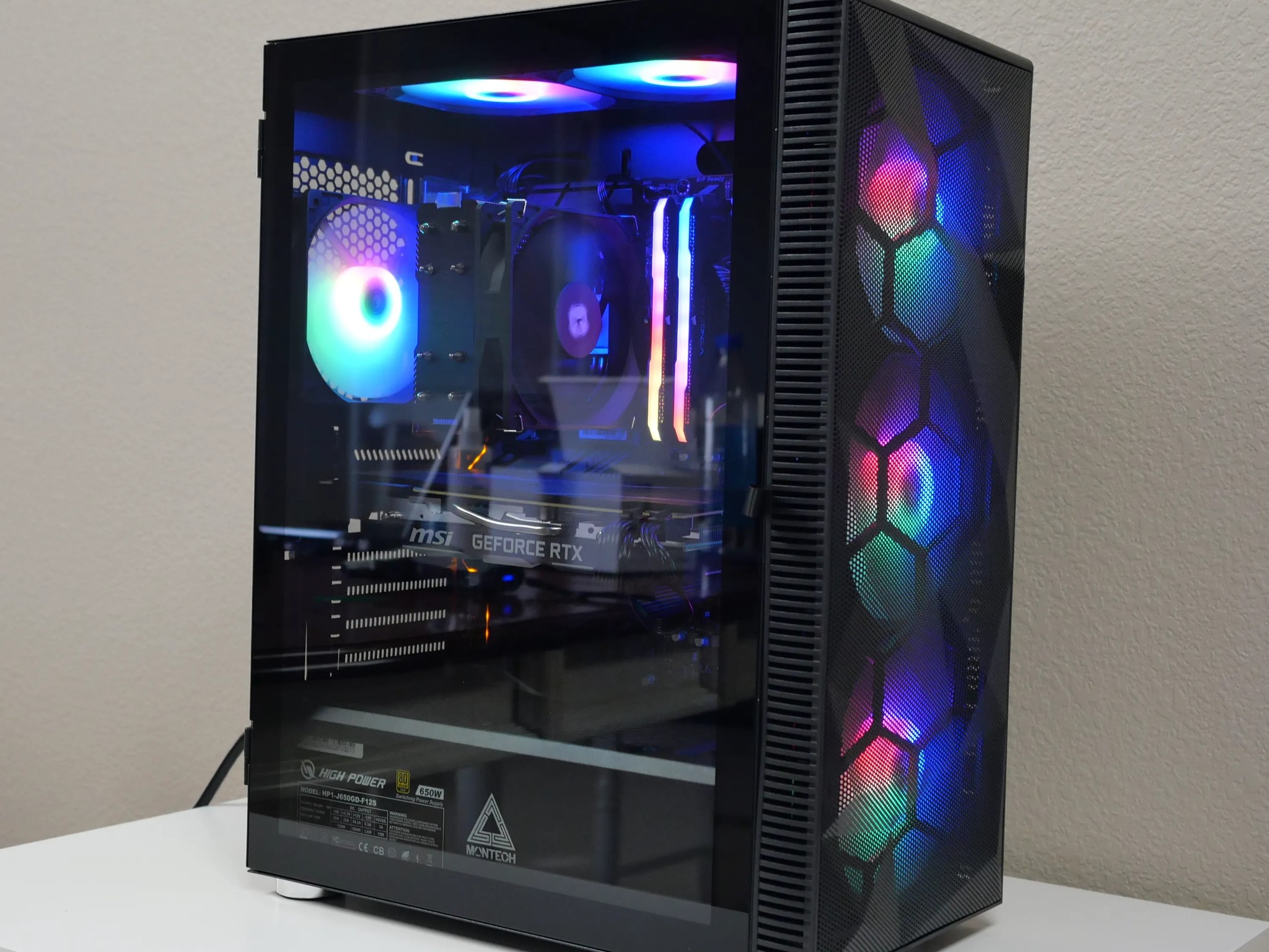 Intel i7-9700k - MSI GeForce RTX 2070 Super - Corsair Vengeance 32GB 3600MHz - 1TB NVMe SSD