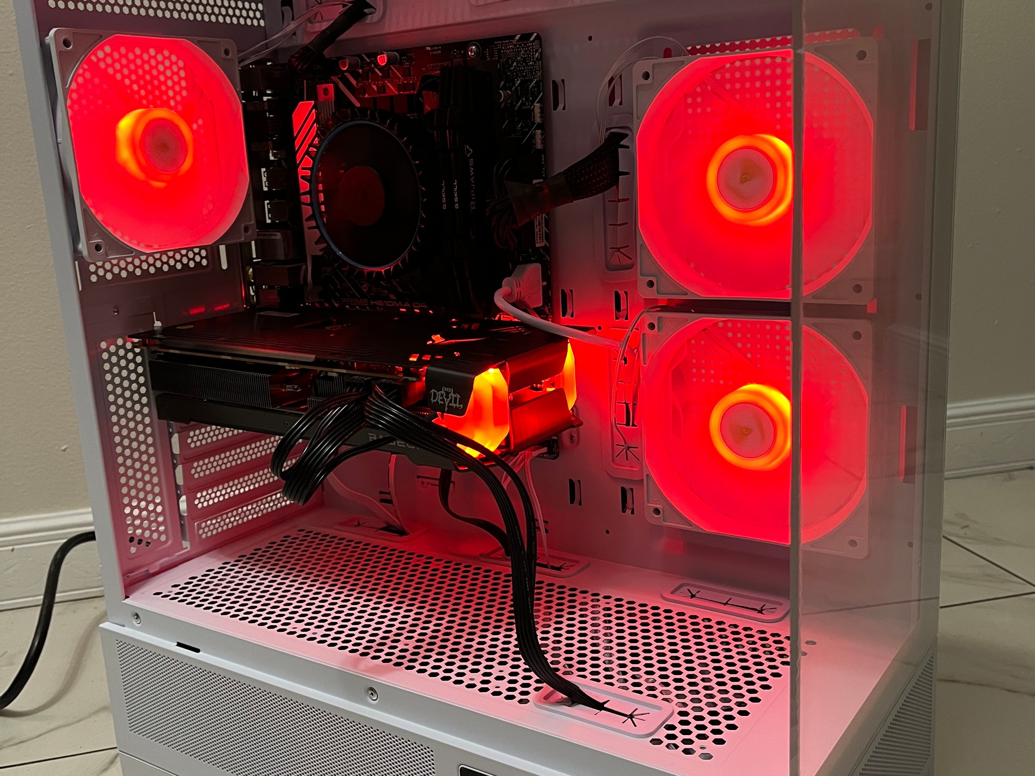 Intel Core i5-12400, AMD RX 6600 XT, 32GB RAM, 1TB SSD, High FPS Gaming PC w/ Wi-Fi & BT