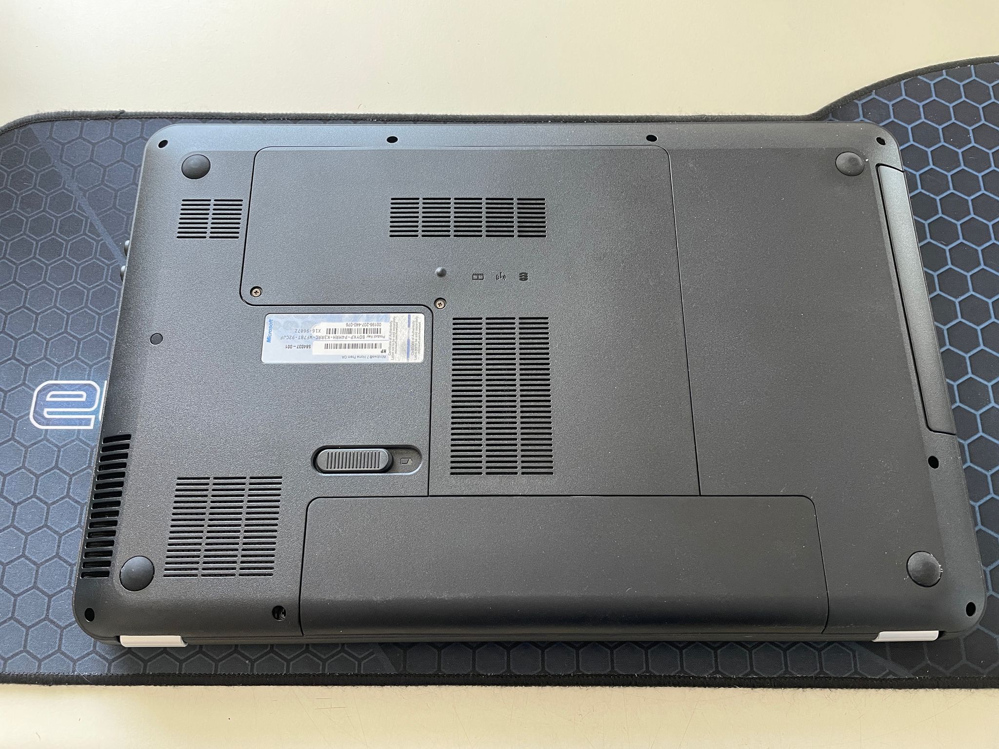 HP Pavilion G6 - i3-2330M + HD Graphics 3000 + 256 2.5” SSD