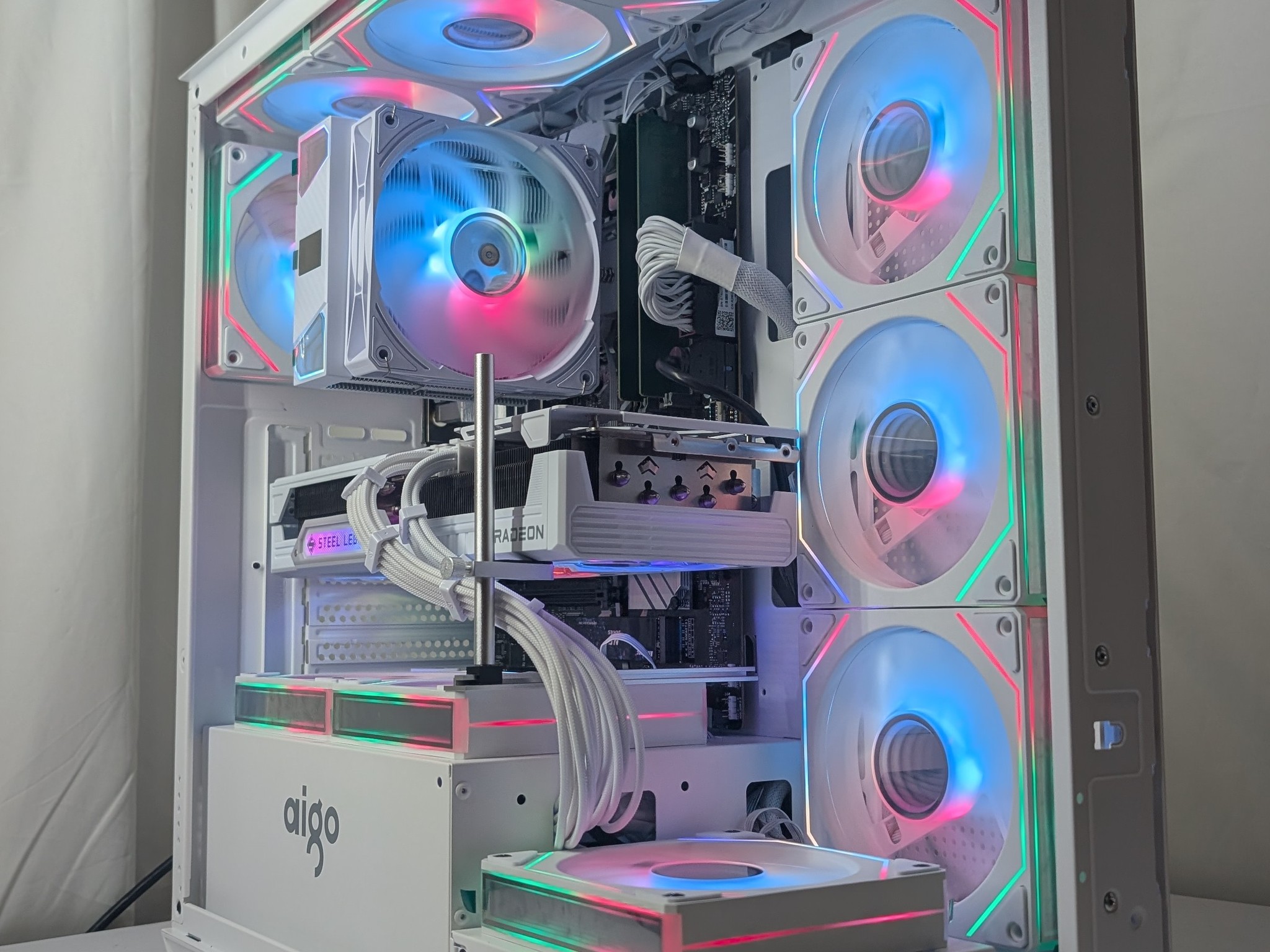 9070XT 16GB | I5 12600KF | 16GB DDR5 | 1TB NVME | CORSAIR 850W PSU | ALL WHITE