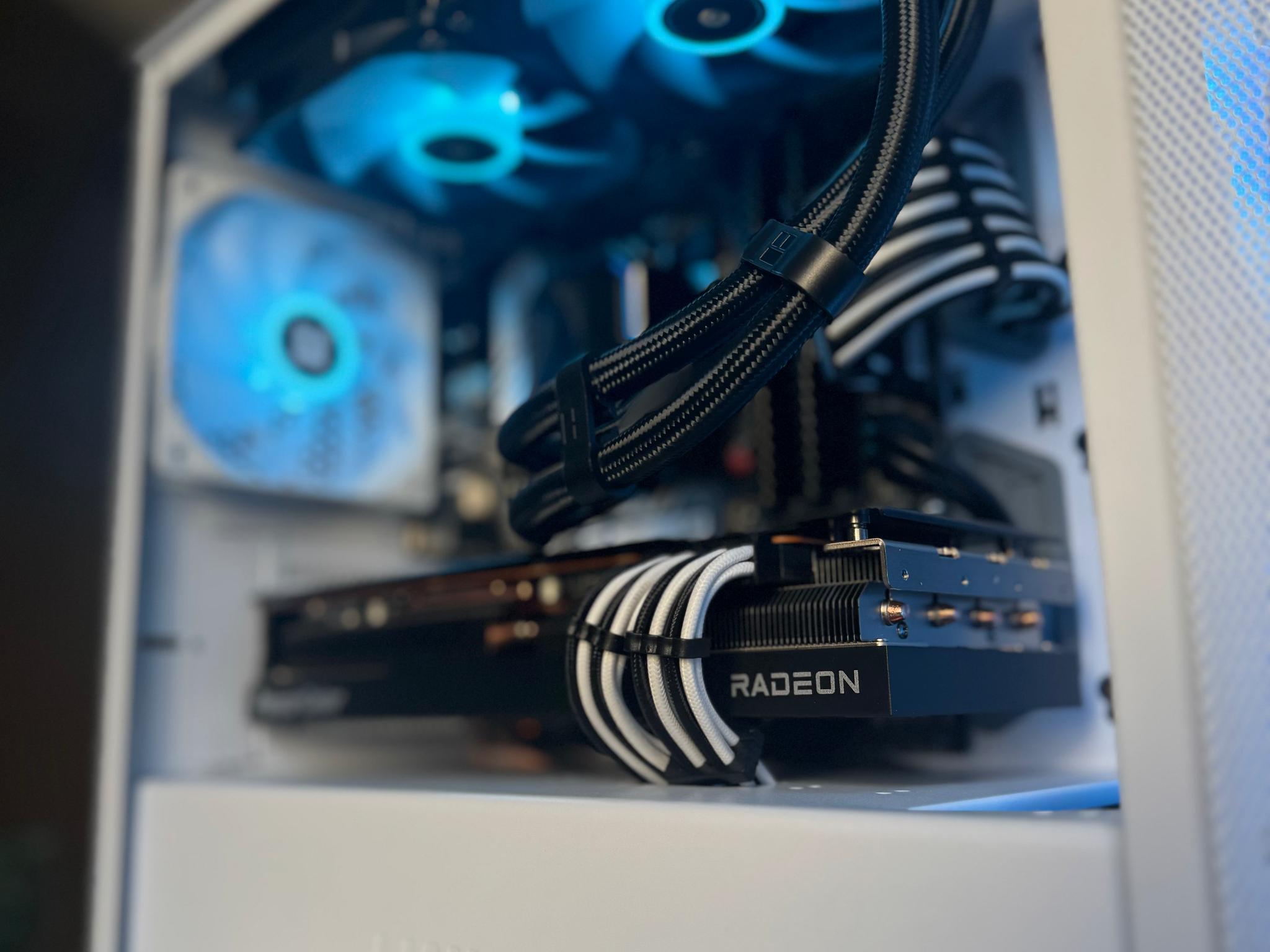 🐼 1440p Gaming PC - RX 7700XT | Ryzen 7 5700X | 32GB RAM | 1TB SSD