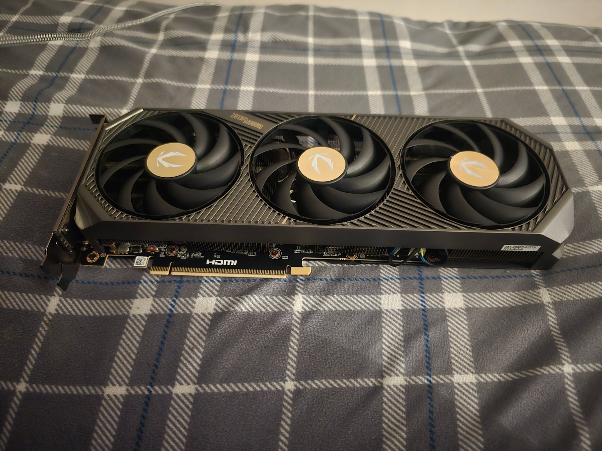 ZOTAC GAMING GeForce RTX 5070 Ti SOLID OC