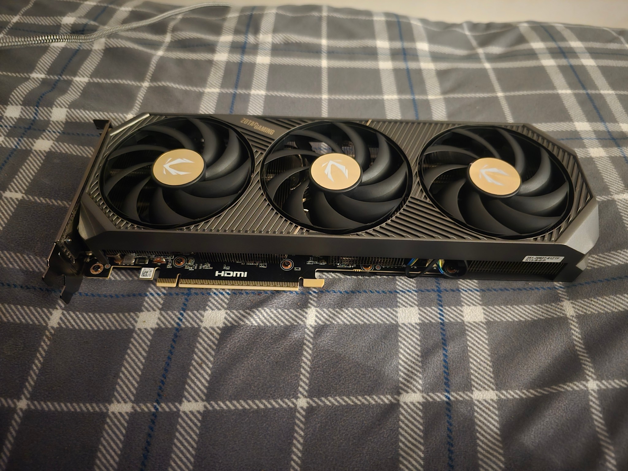 ZOTAC GAMING GeForce RTX 5070 Ti SOLID OC