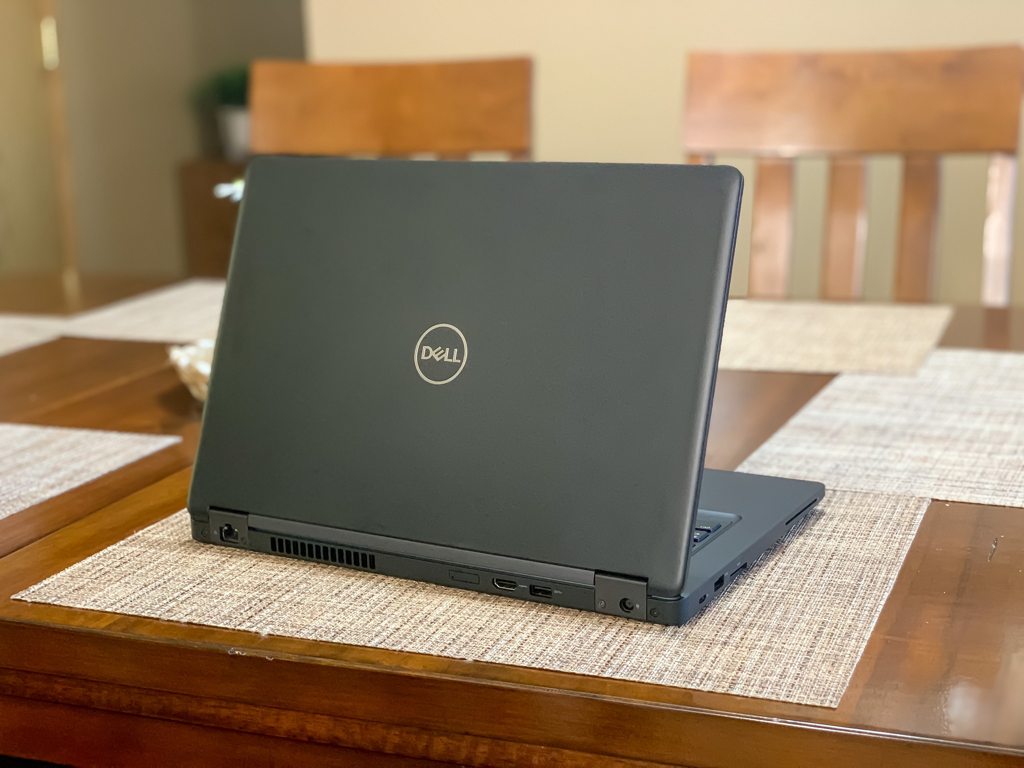 14" Dell Latitude 5490 // Core i7-8650U, 16GB RAM, 500GB M.2 SSD