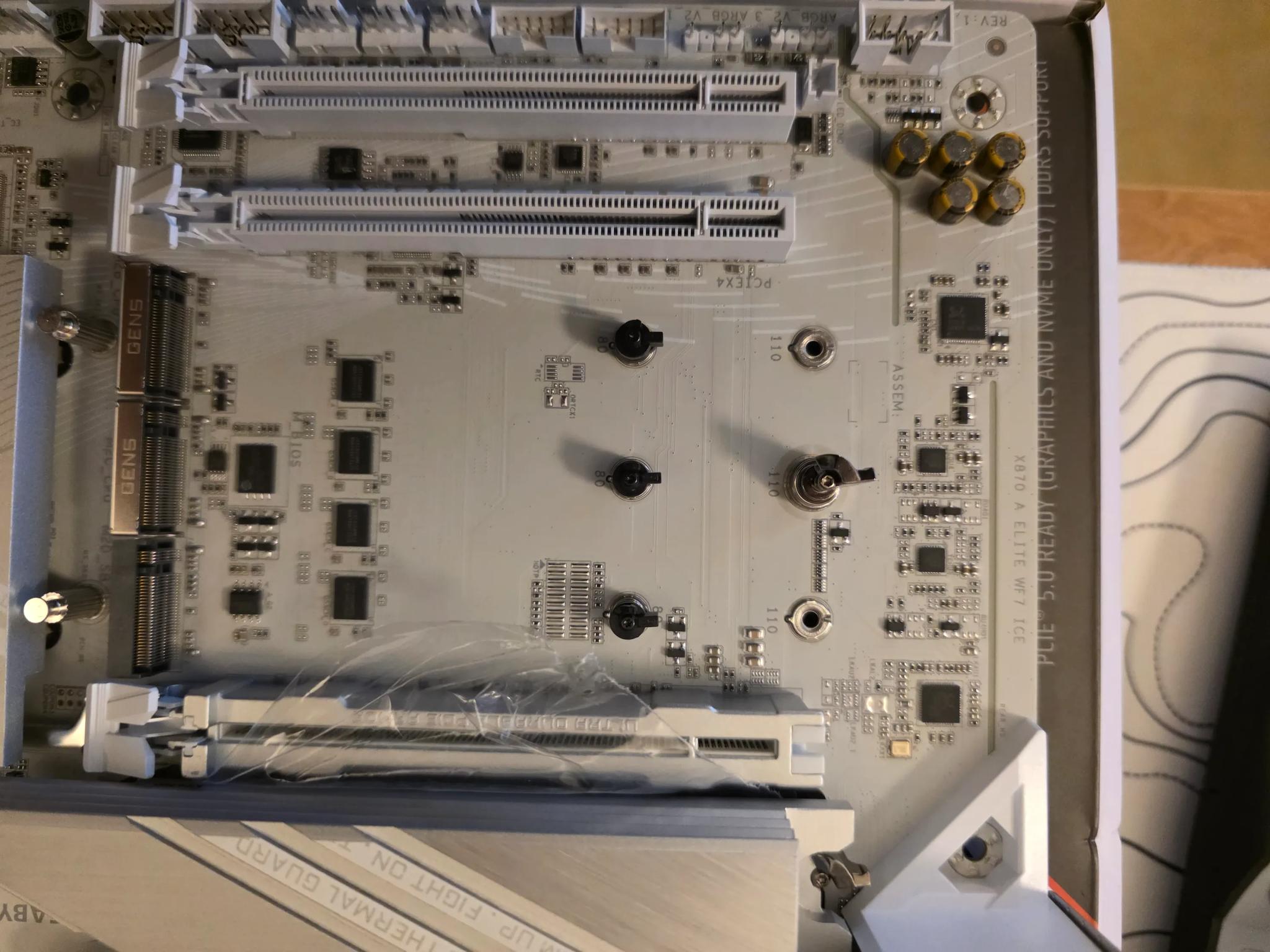 GIGABYTE X870 AORUS Elite WIFI7 ICE AMD AM5 Motherboard, ATX, DDR5, PCIe 5.0, 2.5GbE LAN