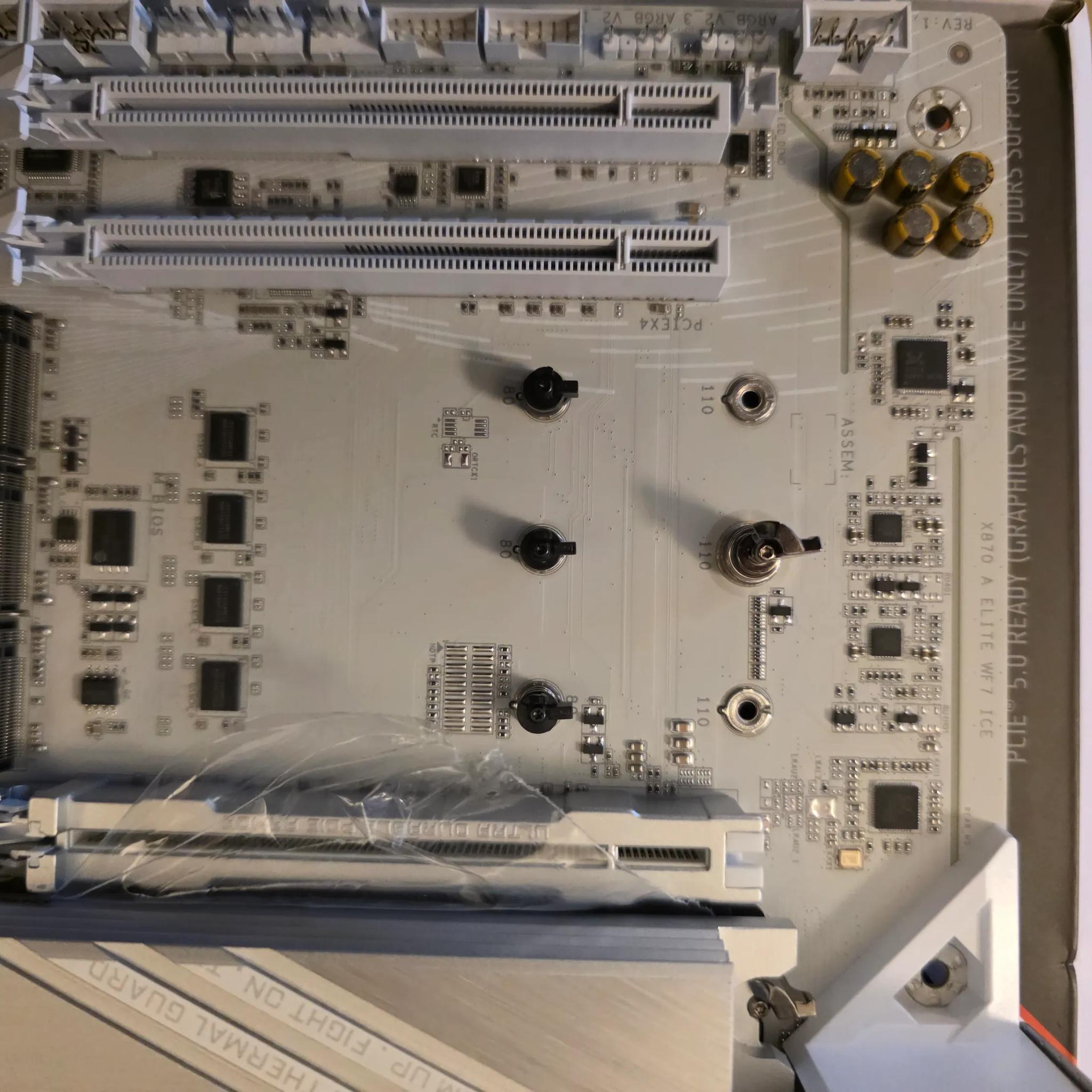 GIGABYTE X870 AORUS Elite WIFI7 ICE AMD AM5 Motherboard, ATX, DDR5, PCIe 5.0, 2.5GbE LAN