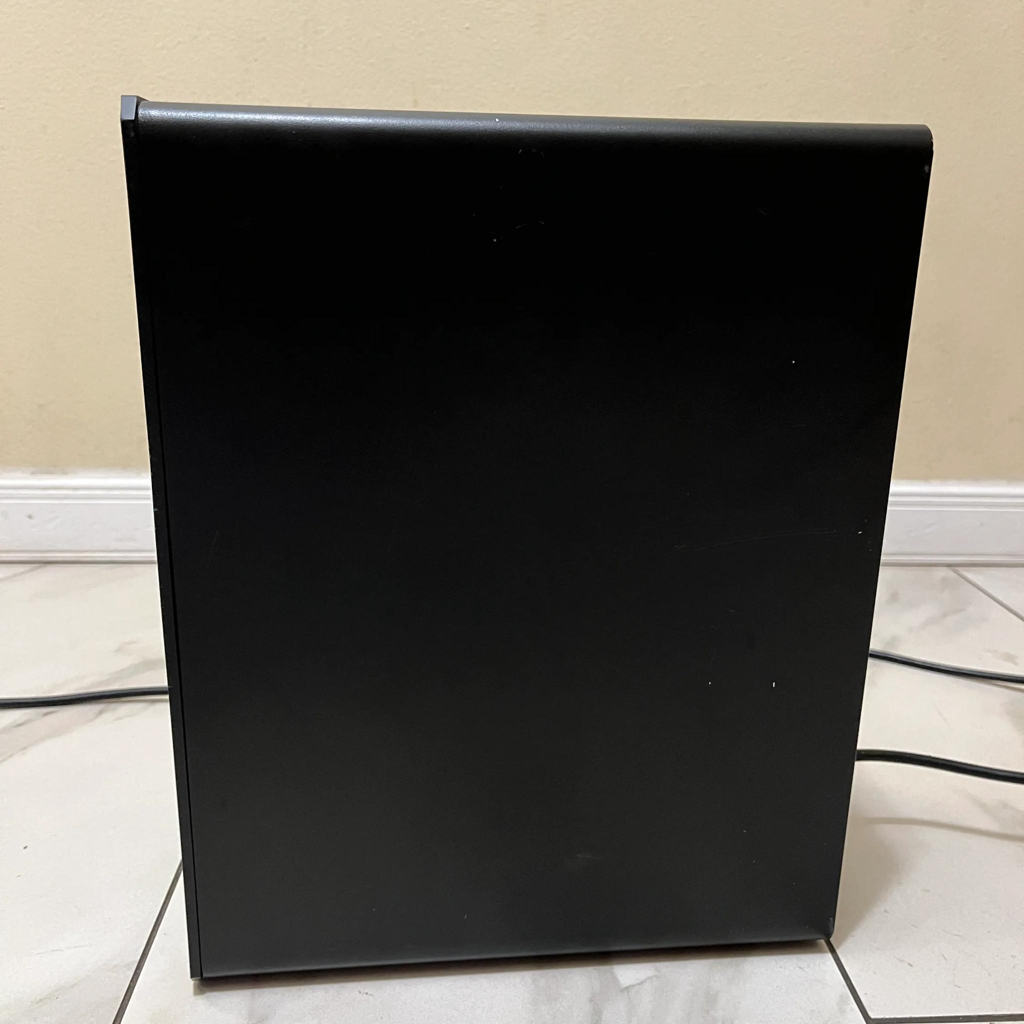 HP Gaming PC Desktop, AMD Ryzen 7 1700 8 Core RX 570 4GB, 16GB DDR4 RAM, 128GB SSD + 1TB HDD & Wi-Fi