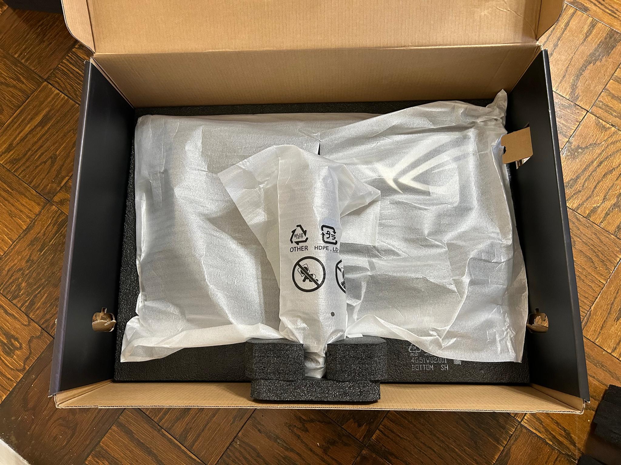 ROG Swift PG32UQX 32” 4K Mini-LED 144hz HDR 1400 Gaming Monitor