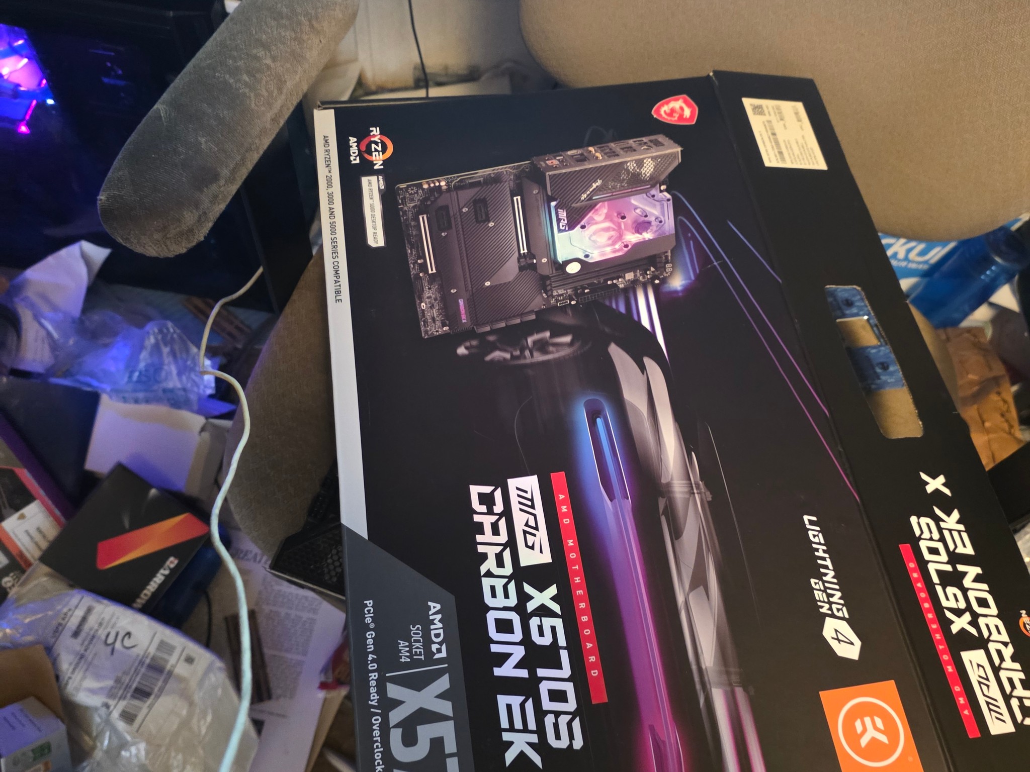 MSI MPG x570S Carbon Ek-X