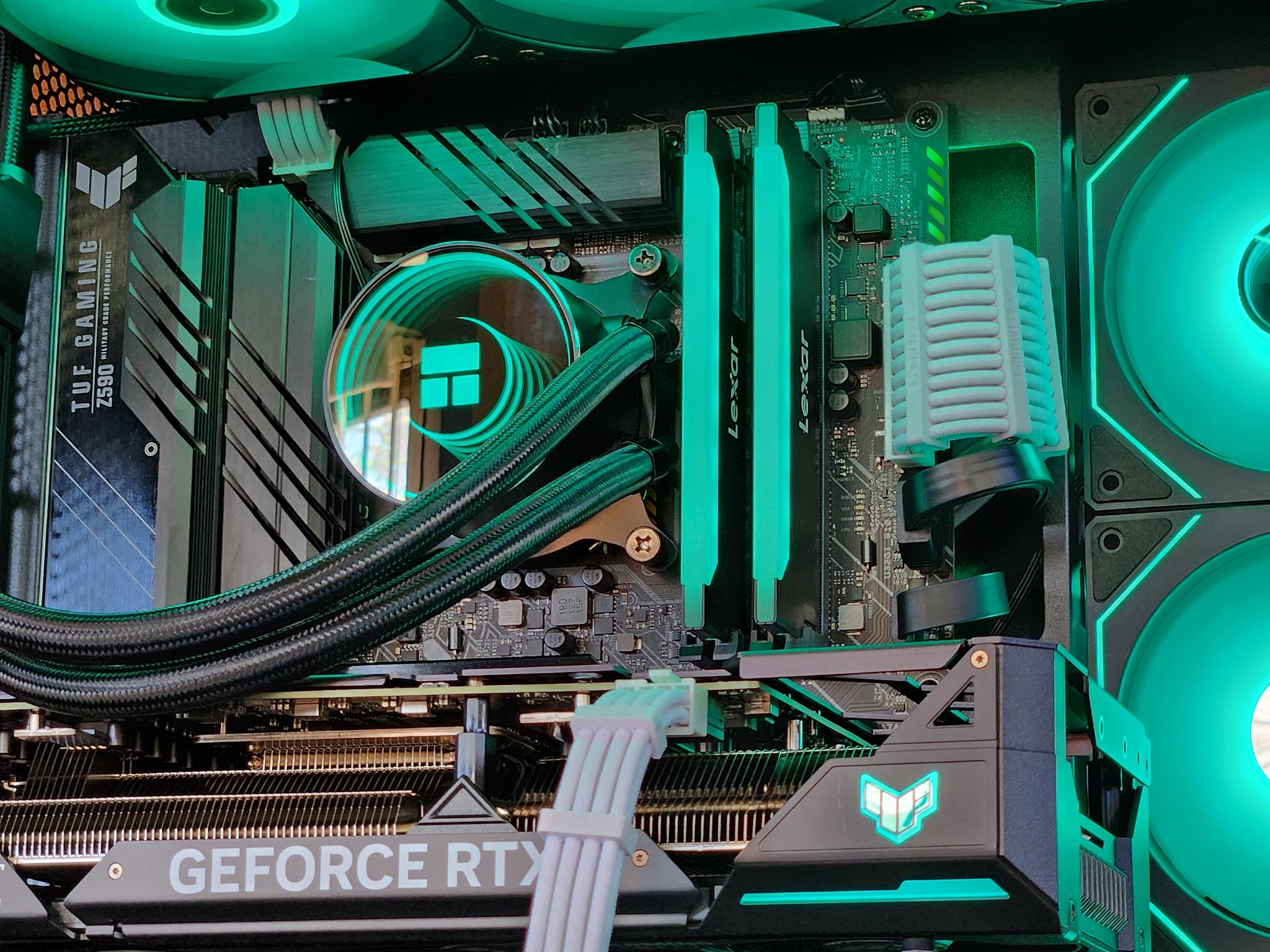 RTX 4070 // i7 11700KF // 360MM AIO // 16GB RAM // 1TB SSD