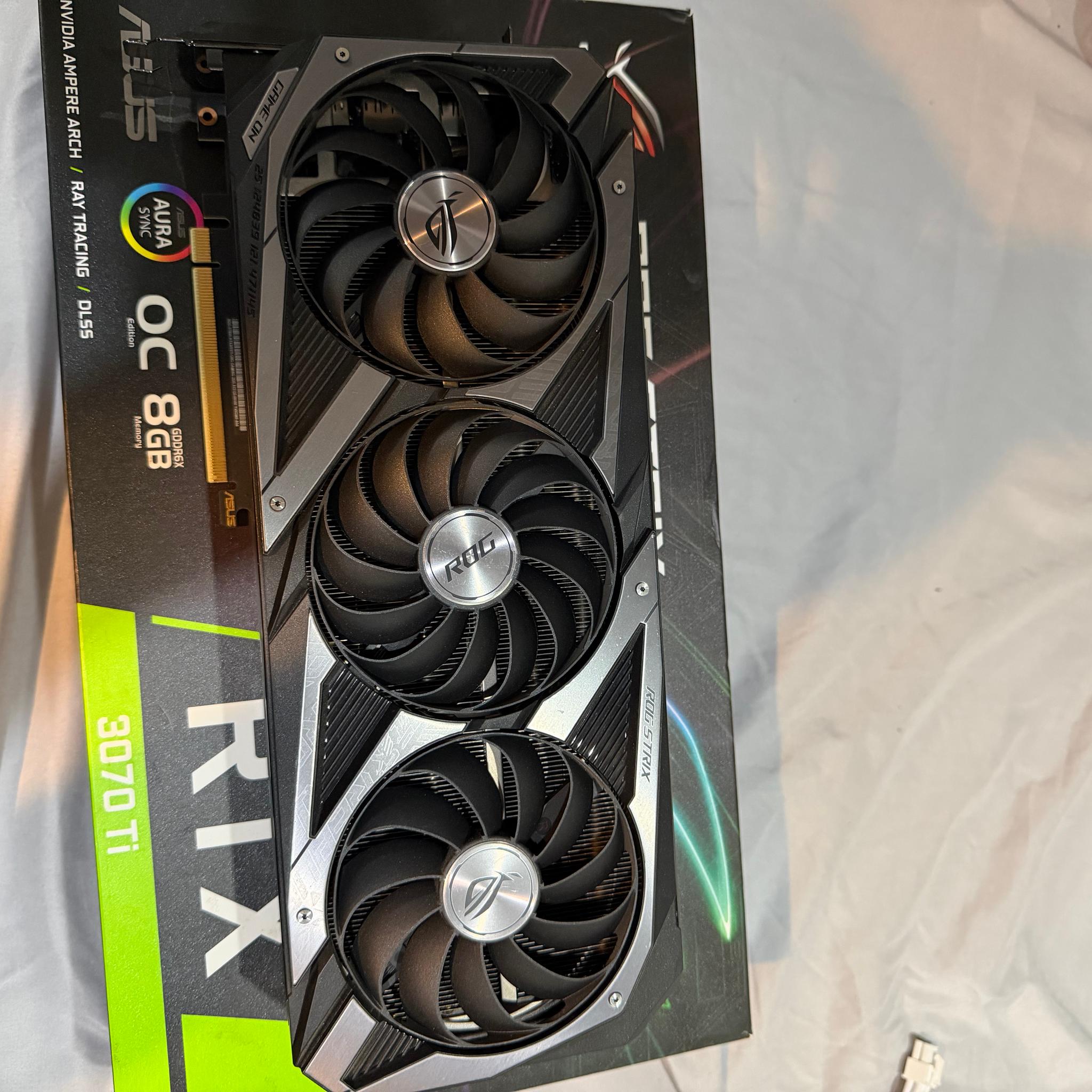 ASUS ROG STRIX GAMING OC GeForce RTX 3070 Ti