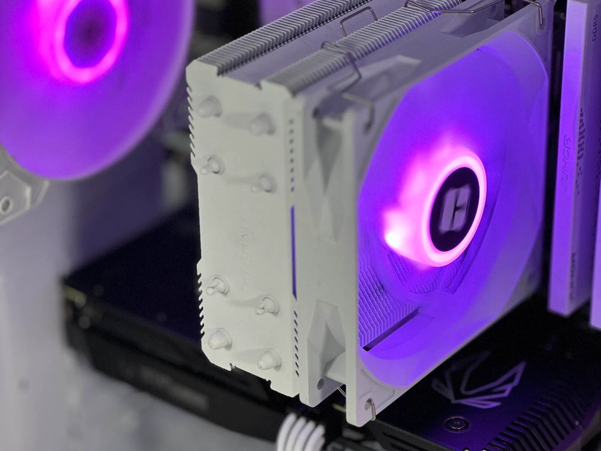 Ryzen 5 8400F | RTX 3060Ti | 32GB RAM | 1TB SSD | WIFI & BT |White RGB Gaming PC