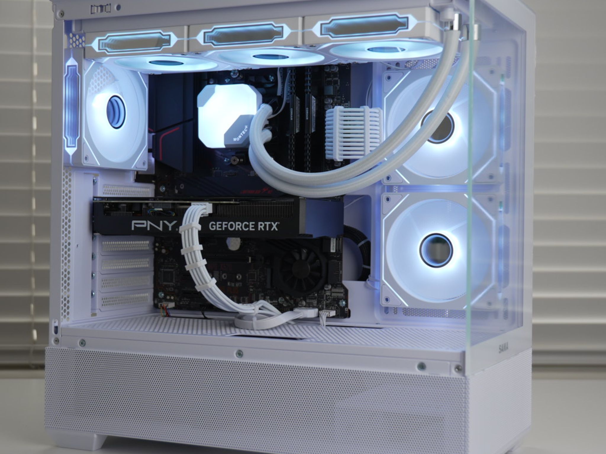 RTX 4070 | RYZEN 7 5800XT | 32GB RAM | 1TB SSD | Windows 11 | Gaming Pc