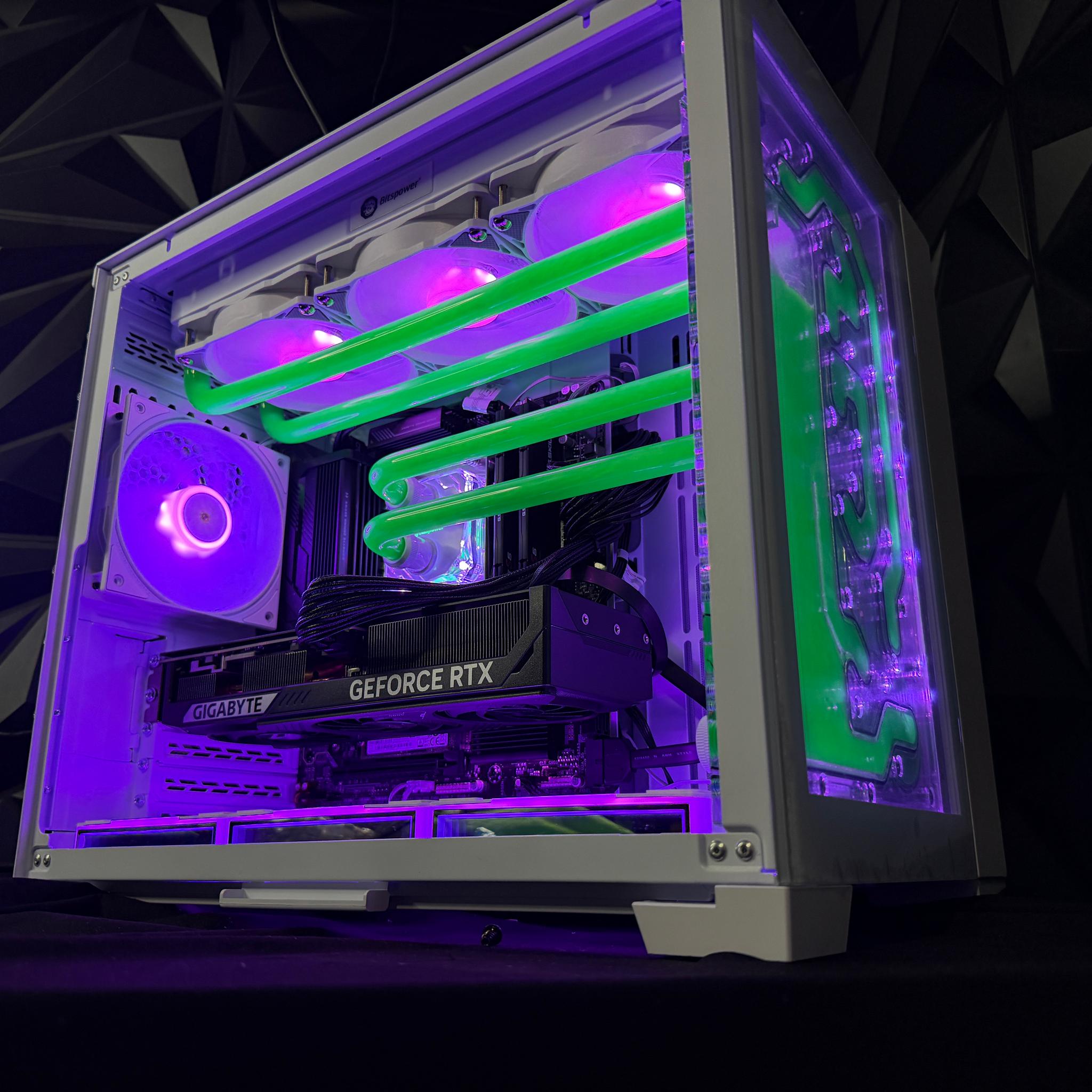 ☢️💚 GAMMA RAY 💚☢️7800X3D | RTX 5070| 2.25 TB NVMe| 32 GB DDR5| 850W Gold PSU