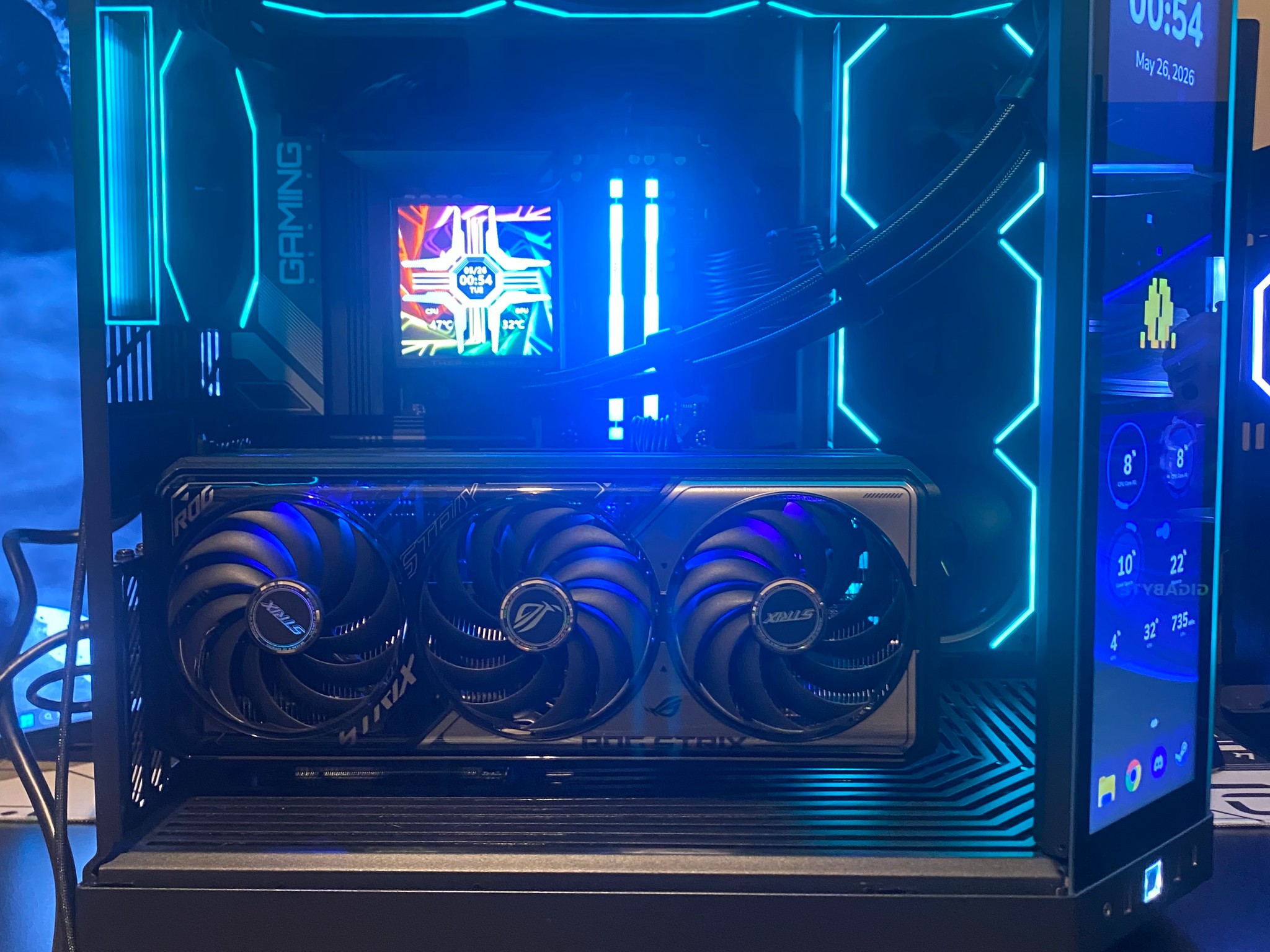 HYTE Y70 TOUCH | RYZEN 7 7800X3D | ROG RTX 5070 | 32GB DDR5 | 1TB