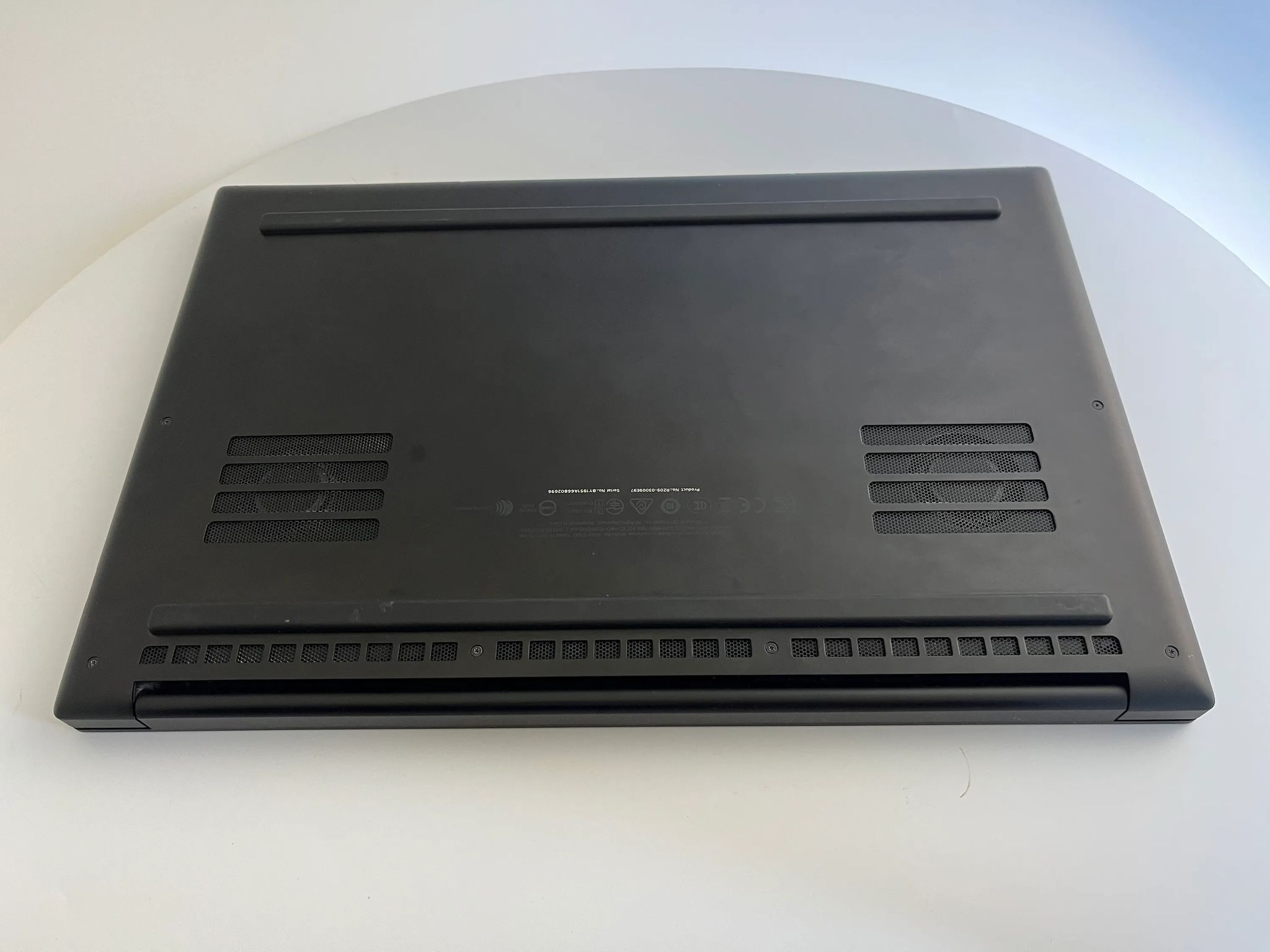 Razer Blade 15 (Mid-2019 Base Model), Core i7 9th Gen, GTX 1660 Ti, 16GB RAM, 1TB SSD + 1TB HDD