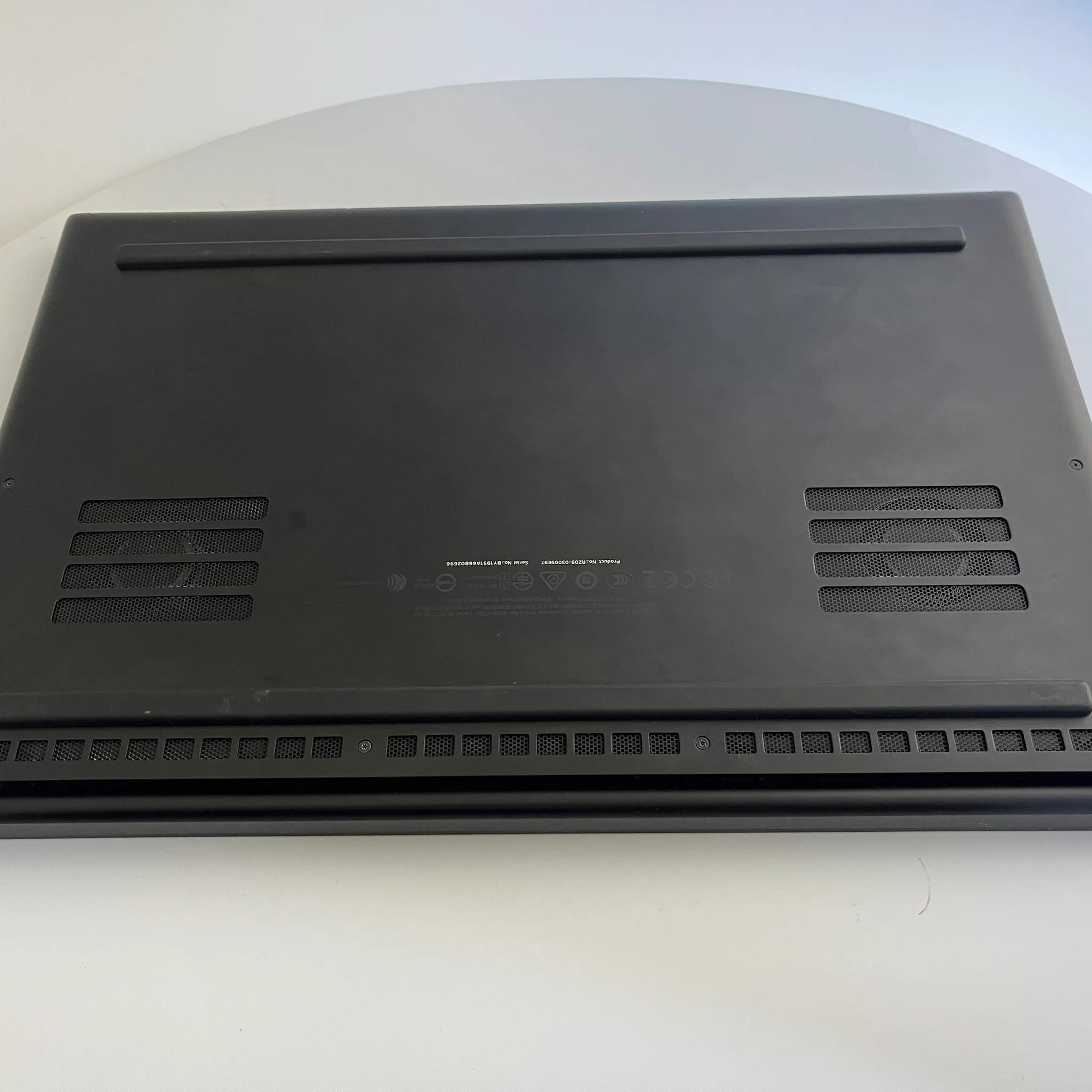 Razer Blade 15 (Mid-2019 Base Model), Core i7 9th Gen, GTX 1660 Ti, 16GB RAM, 1TB SSD + 1TB HDD