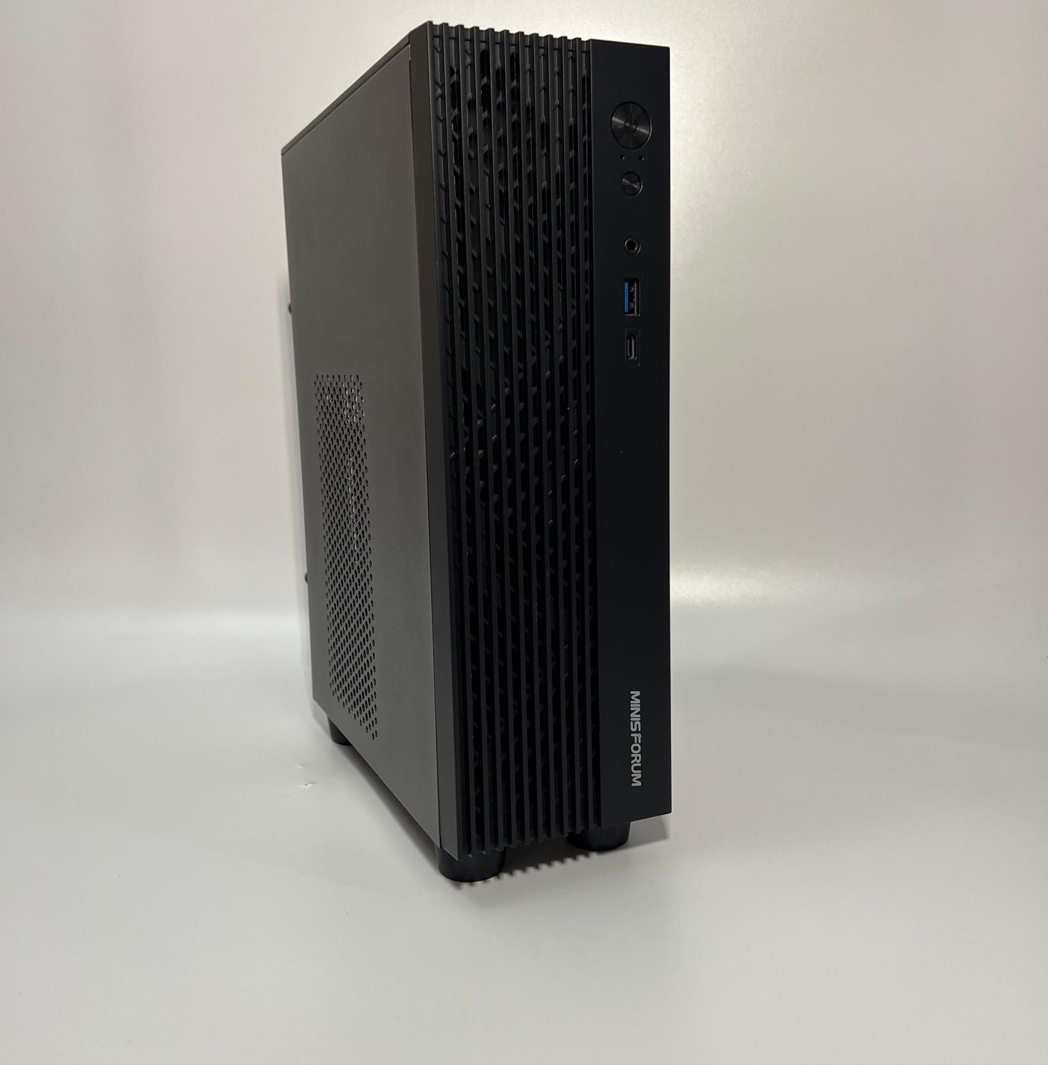 Mini Gaming PC AMD Ryzen 9 7945HX (16C/32T) RTX 5060/1tb NVMe/32gb DDR5