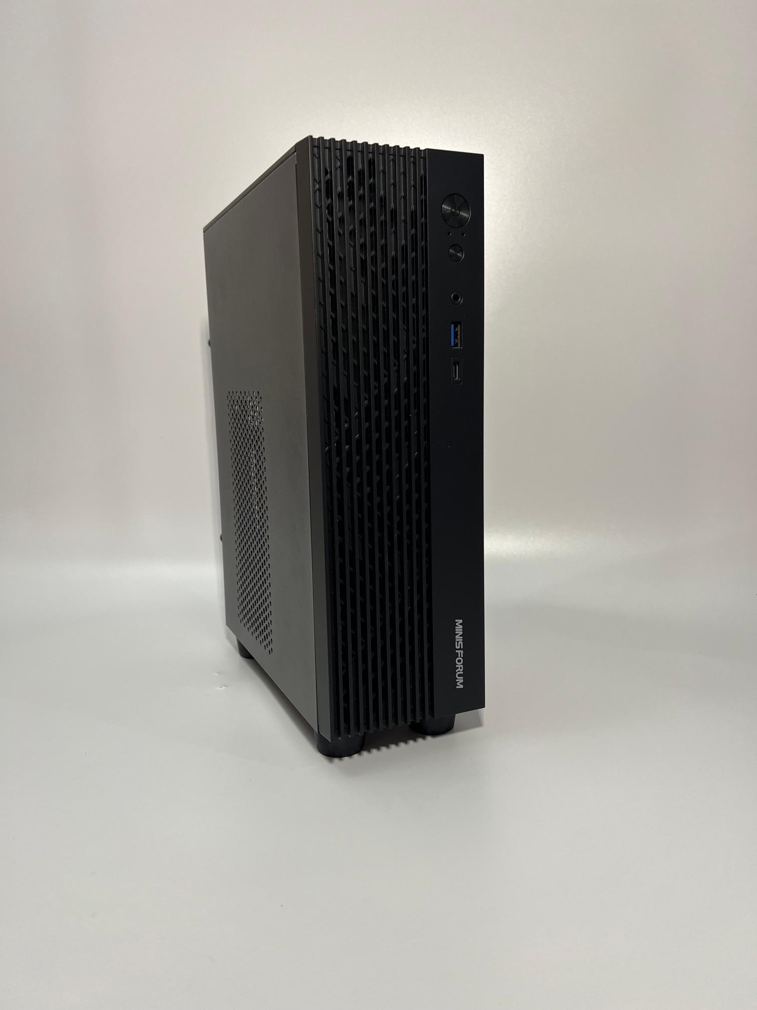 MINISFORUM 795S7 Mini Gaming PC AMD Ryzen 9 7945HX (16C/32T) RTX 5060