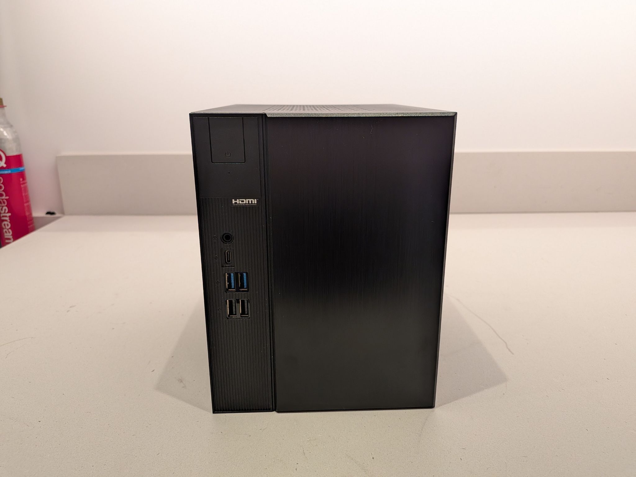 Steam Machine Killer - RX 7600, Ryzen 5 5600, 32 GB DDR4 RAM, 1 TB NVME