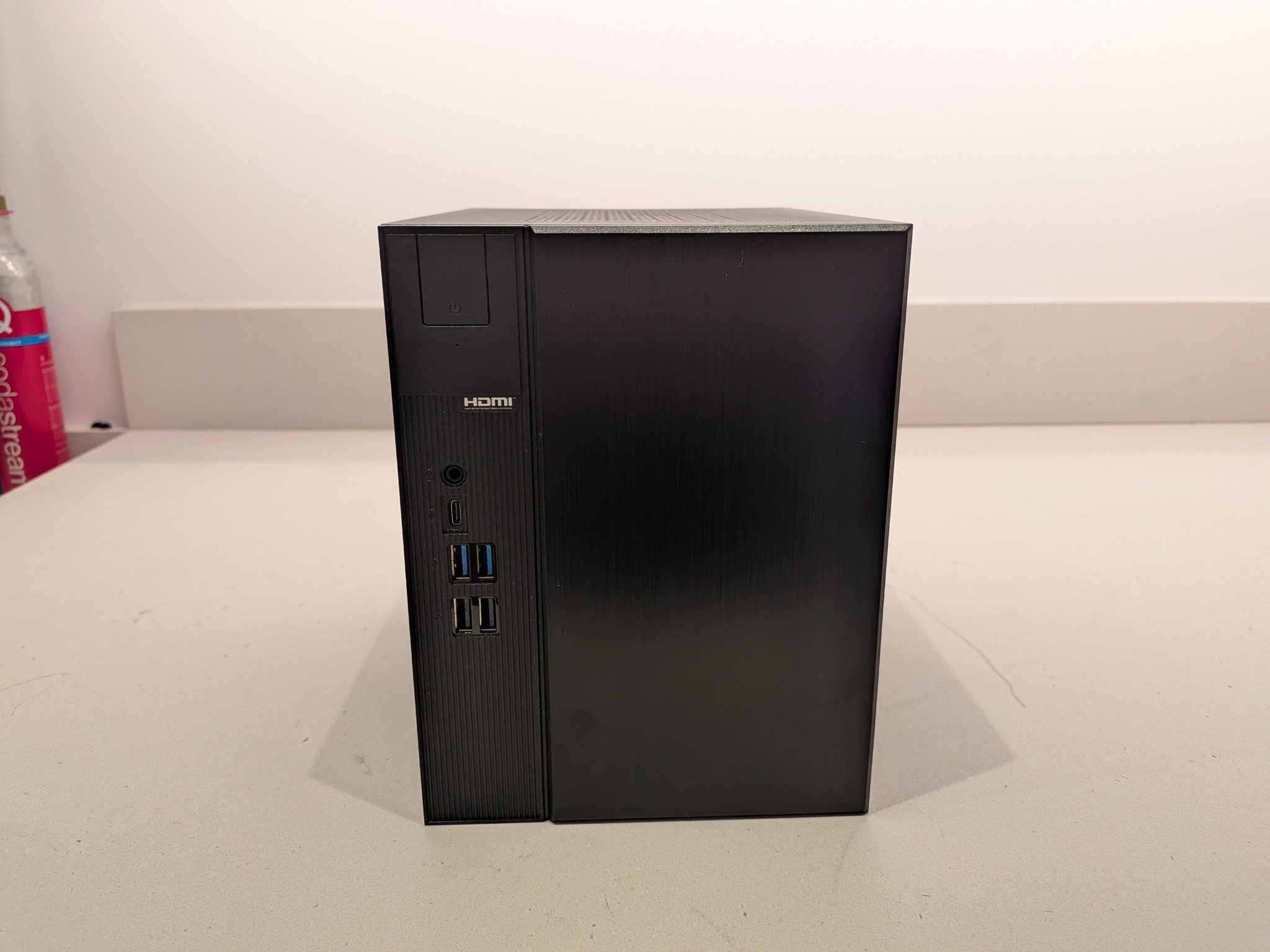 Steam Machine Killer - RX 7600, Ryzen 5 5600, 32 GB DDR4 RAM, 1 TB NVME