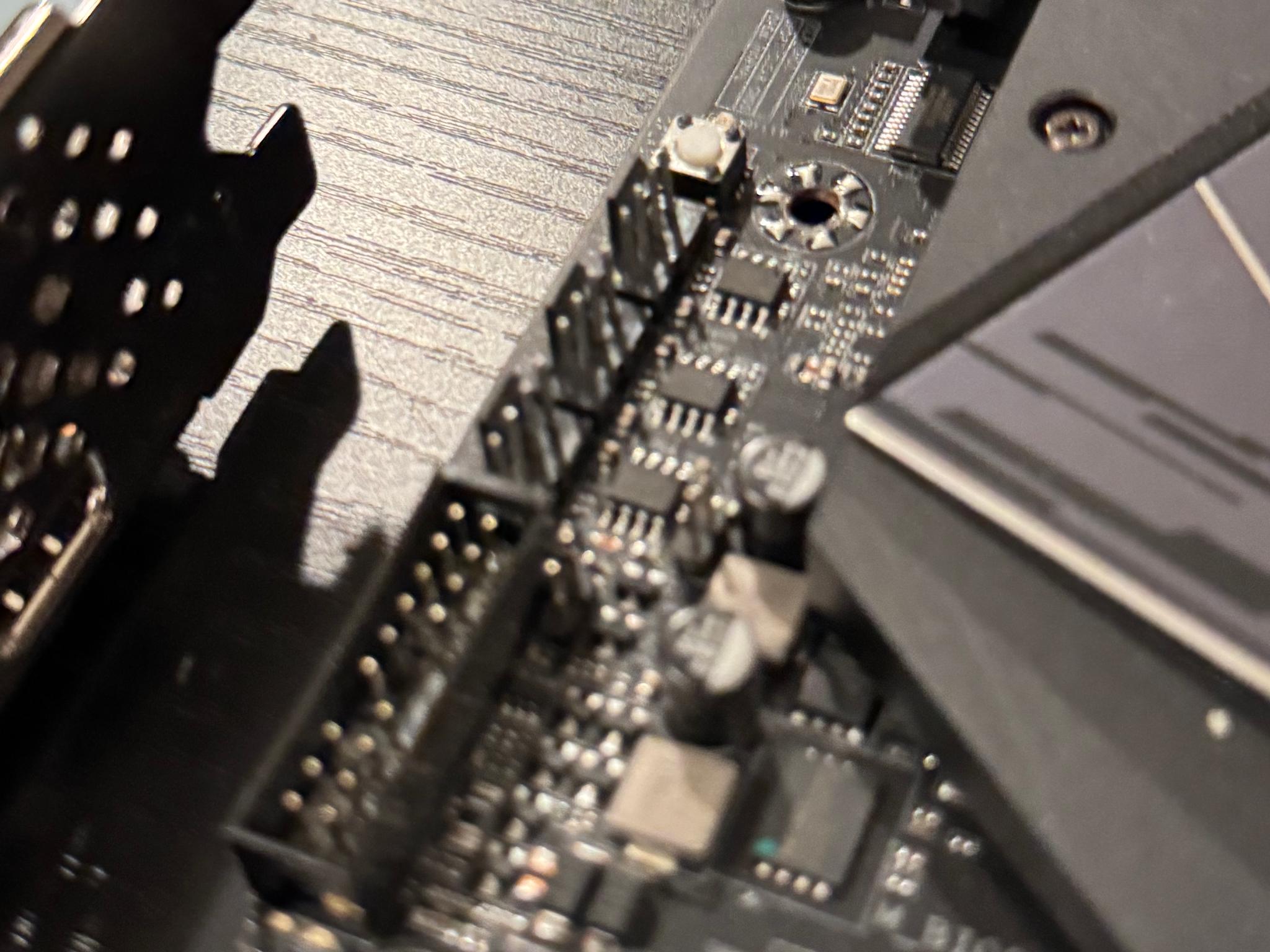 Gigabyte Z490 Aorus Pro AX (Wi-Fi 6) + Intel Core i5-10400 Combo + Optional 32GB RAM