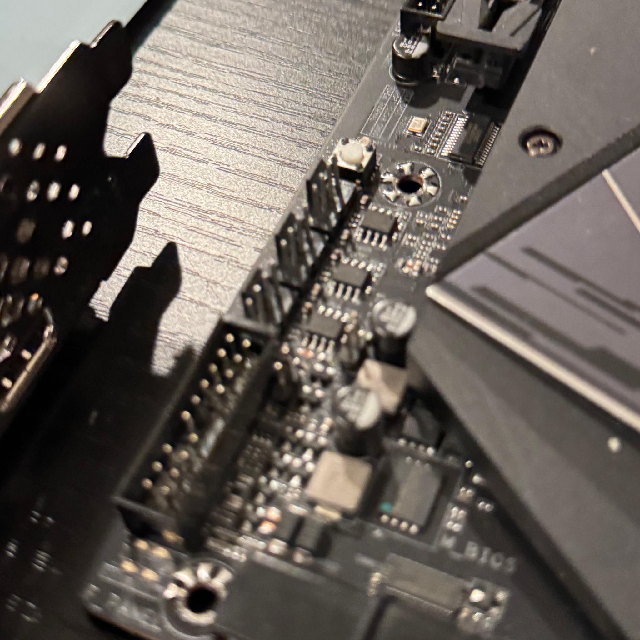 Gigabyte Z490 Aorus Pro AX (Wi-Fi 6) + Intel Core i5-10400 Combo + Optional 32GB RAM