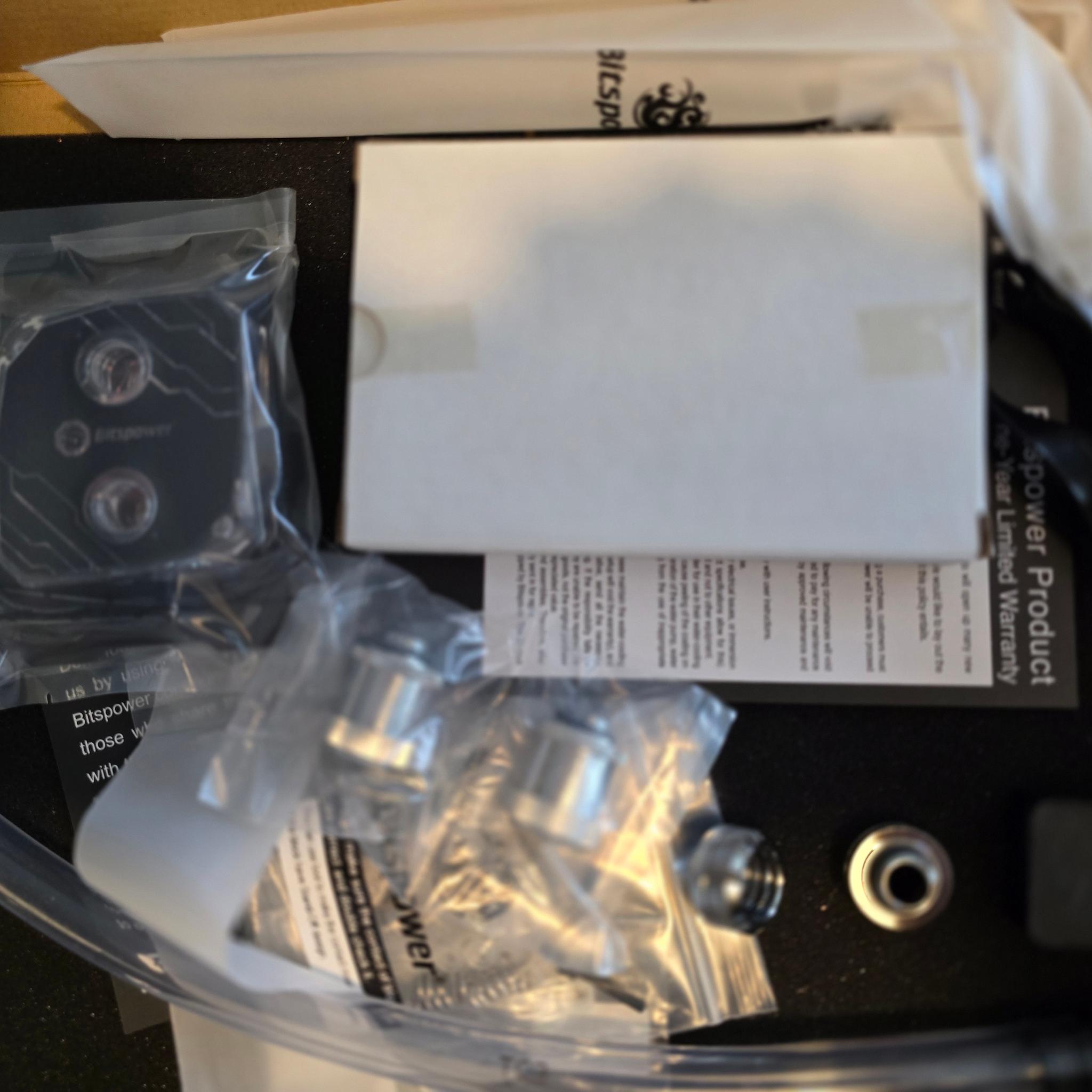 Lian Li Titan X O11D Case with built in Reservoir/Pump and 1 TB WD Gen 4 NVME (Read Description)