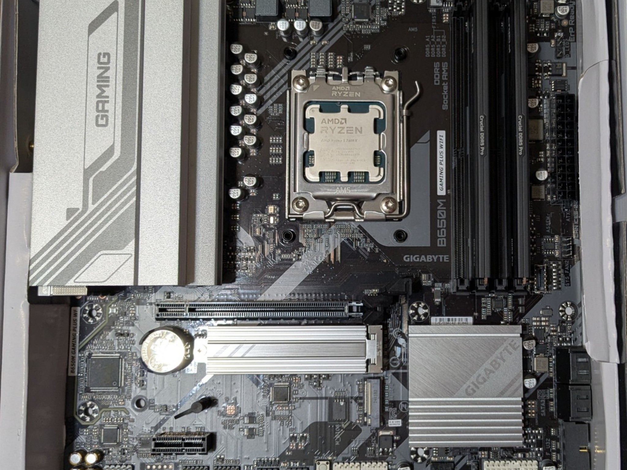 B650M Gaming Plus Wifi + Ryzen 5 7600X + 32GB DDR5-5600 + 1TB M.2