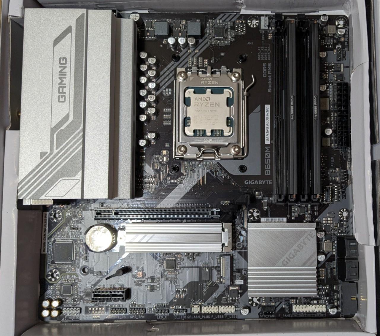 B650M Gaming Plus Wifi + Ryzen 5 7600X + 32GB DDR5-5600 + 1TB M.2
