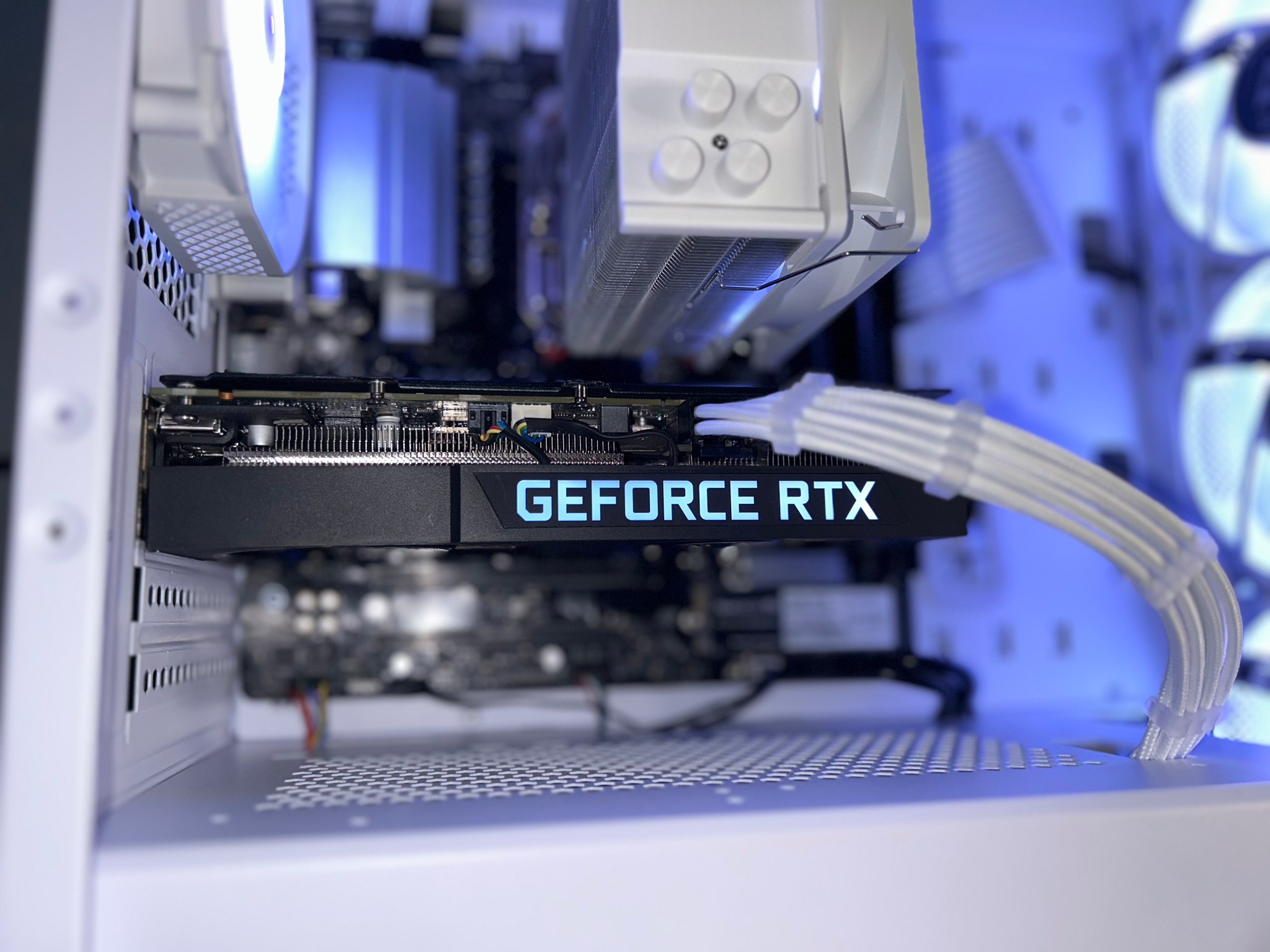 White Custom Gaming / Streaming PC | RTX 3060Ti + Ryzen 5 5600X + 1TB NVME