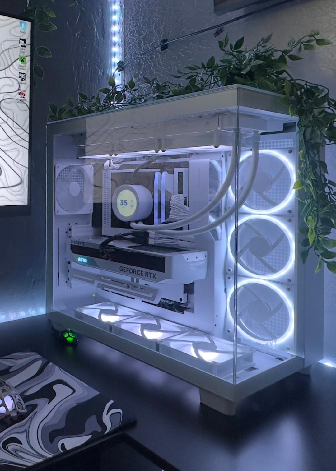 White 4070 Super Build