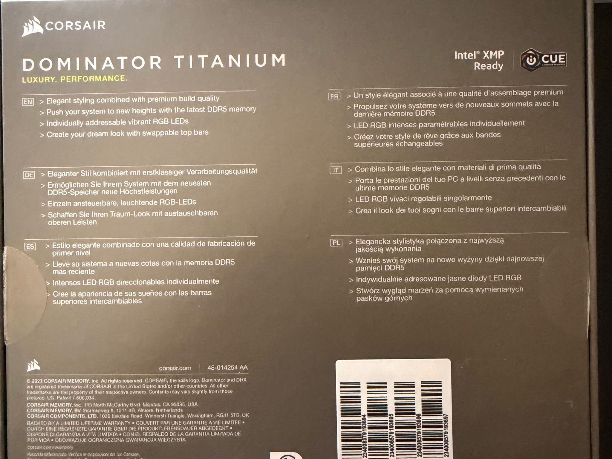CORSAIR - Dominator Titanium 32GB (2 x 16GB) DDR5 6400 (PC5 51200) Desktop Memory - White