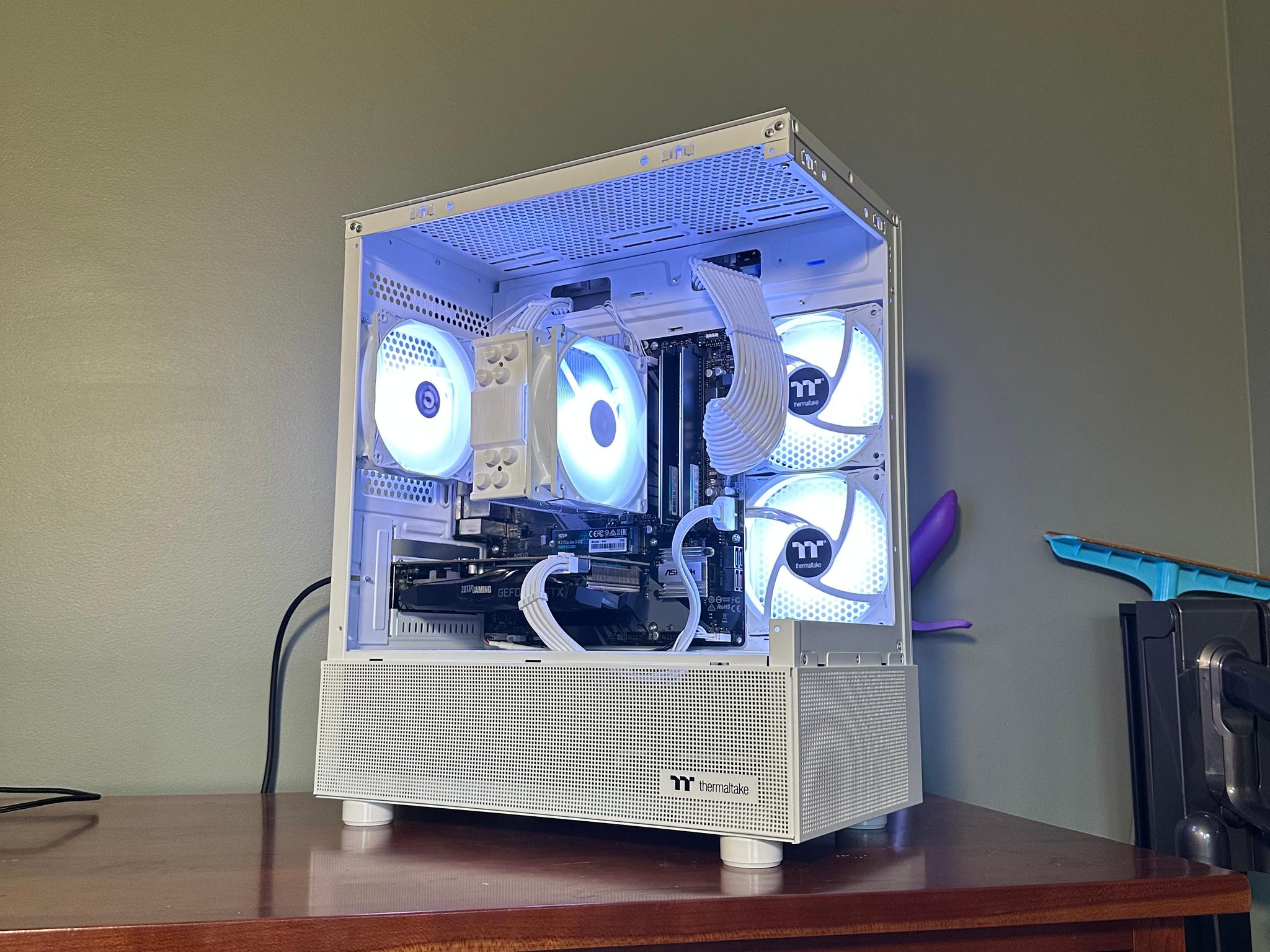 ❄️Snow White 1080p Gaming PC for Competitive Gaming 🎮❄️