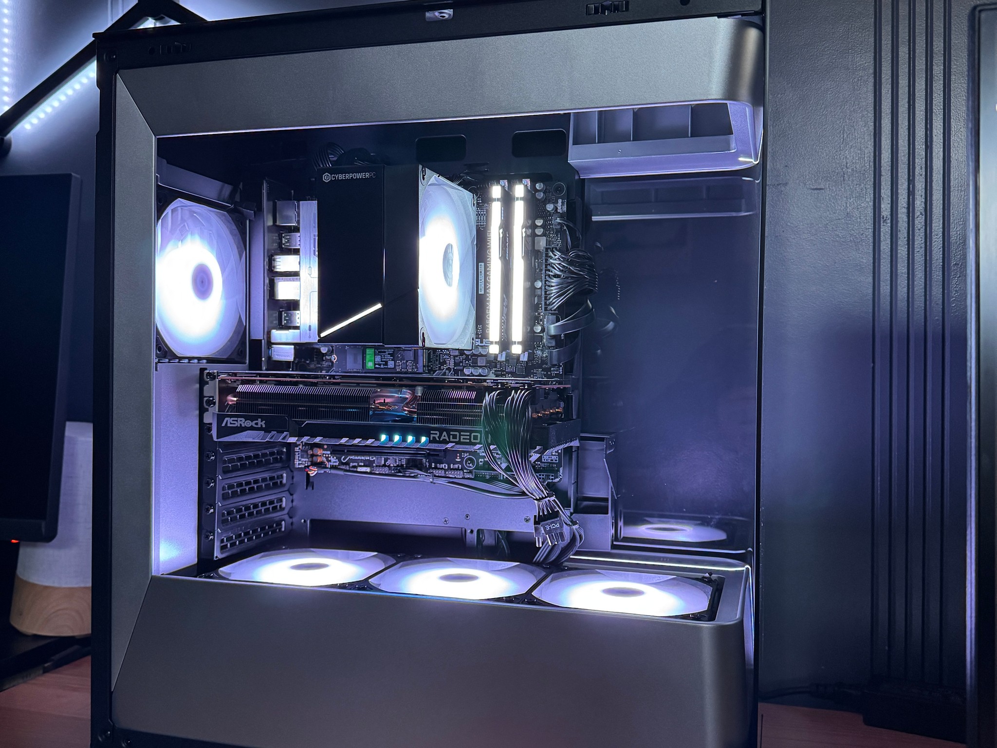 🚀PC | Ryzen 7 8700F, RX 7700 16GB, 16GB(2x8GB) DDR5, 1TB Gen4 SSD, 850W 80+ Gold