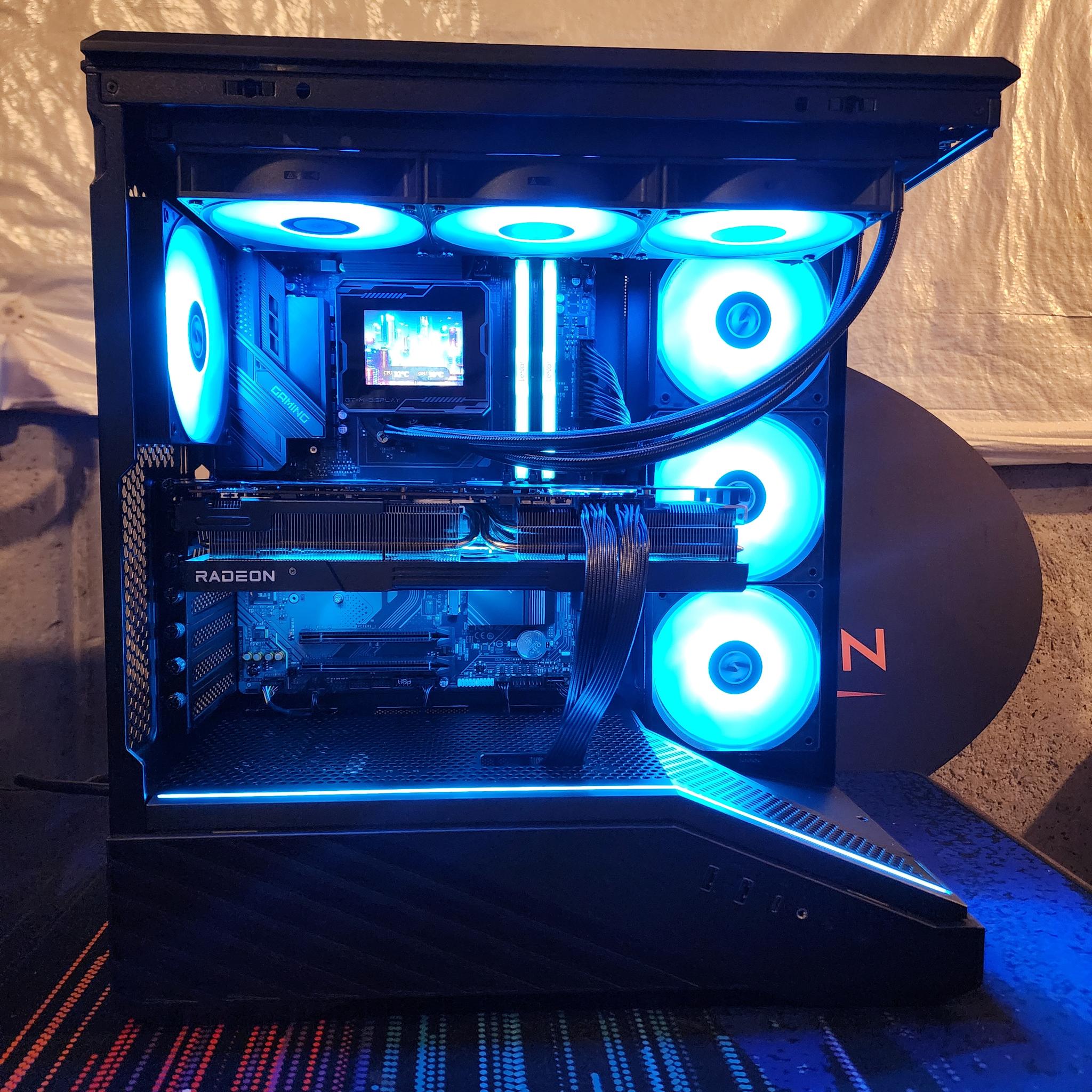 RX 7900 XTX / Ryzen 9 9900X / 32GB DDR5 RAM / 2TB NVMe SSD | Jawa
