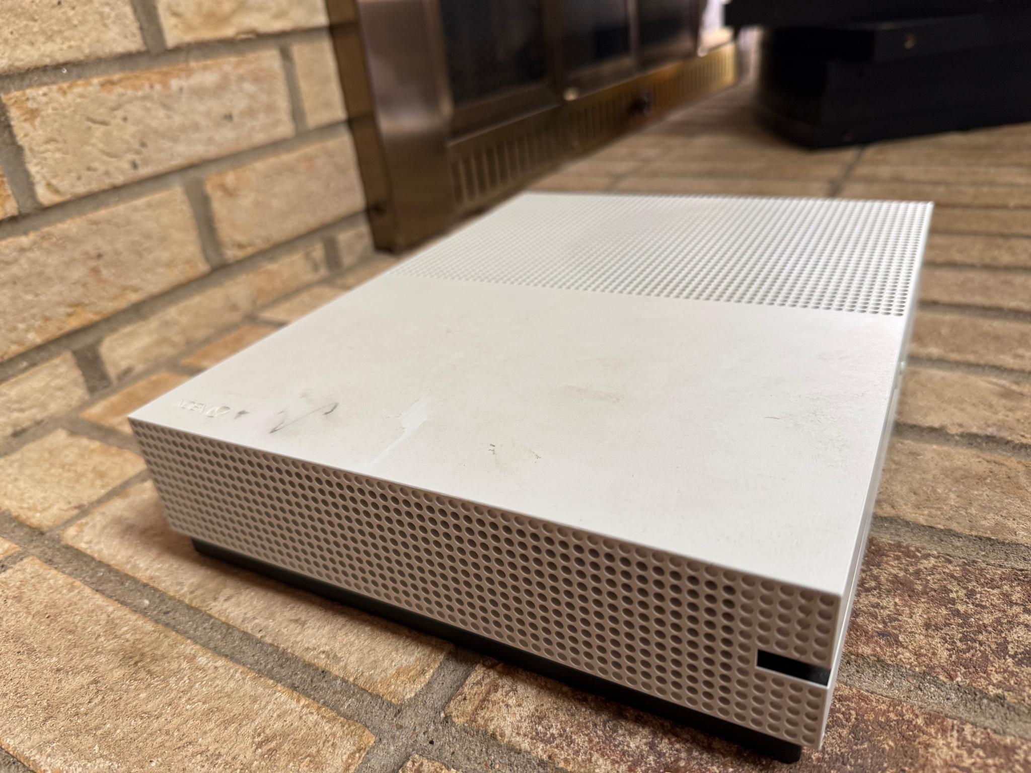 Xbox One S 500GB Console - No power cord or controller
