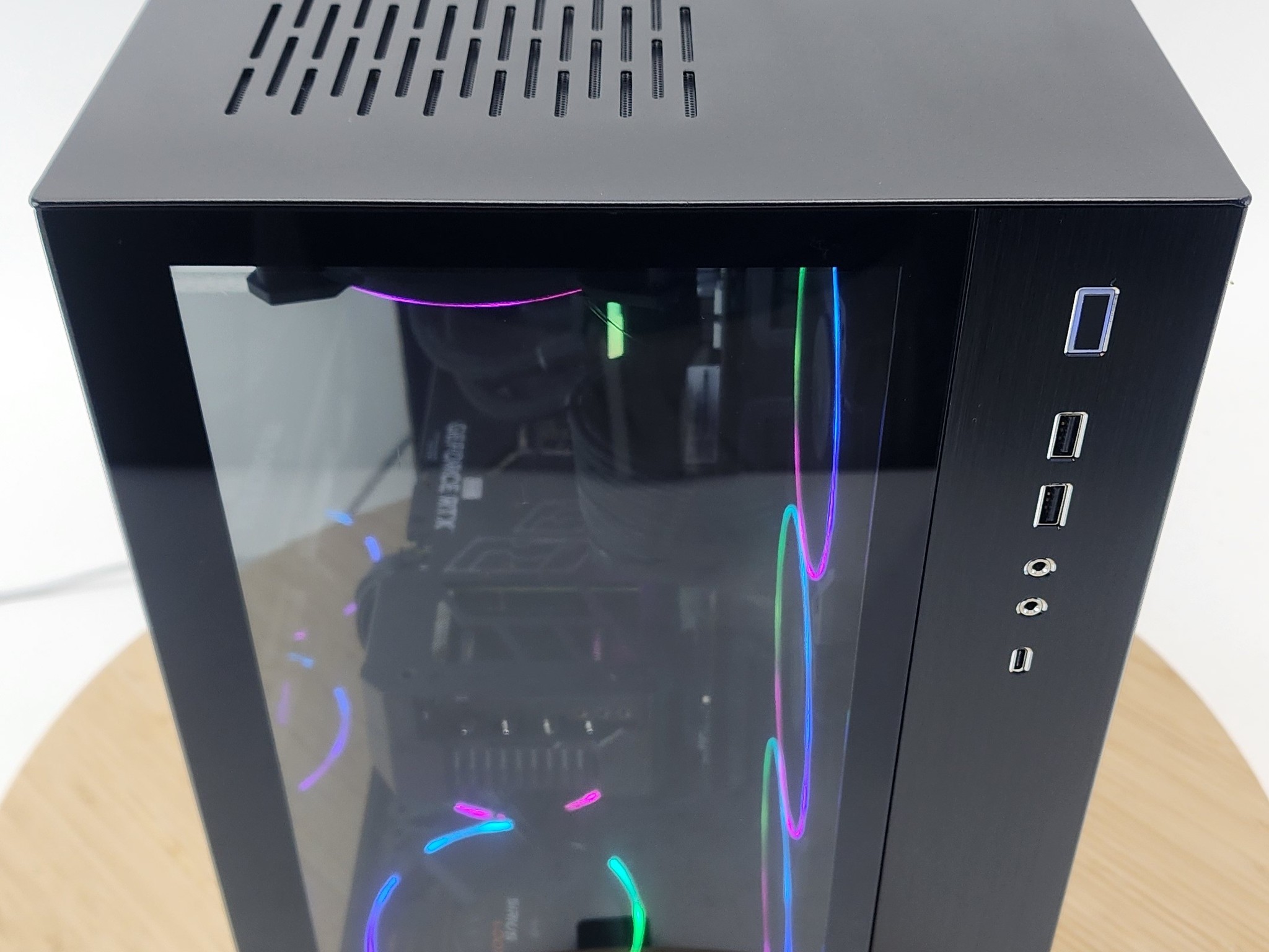 Gaming PC Ryzen 9 7950X3D 32GB RAM 1TB SSD RTX 4070 Ti 12GB Windows 11 Computer