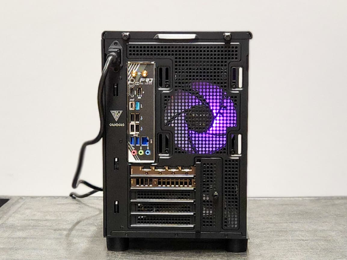 Custom 🎮🎥 Gaming & Streaming PC | RTX 5070 TI 16GB | Ryzen 7 7800X3D | 2TB SSD | 32GB DDR5