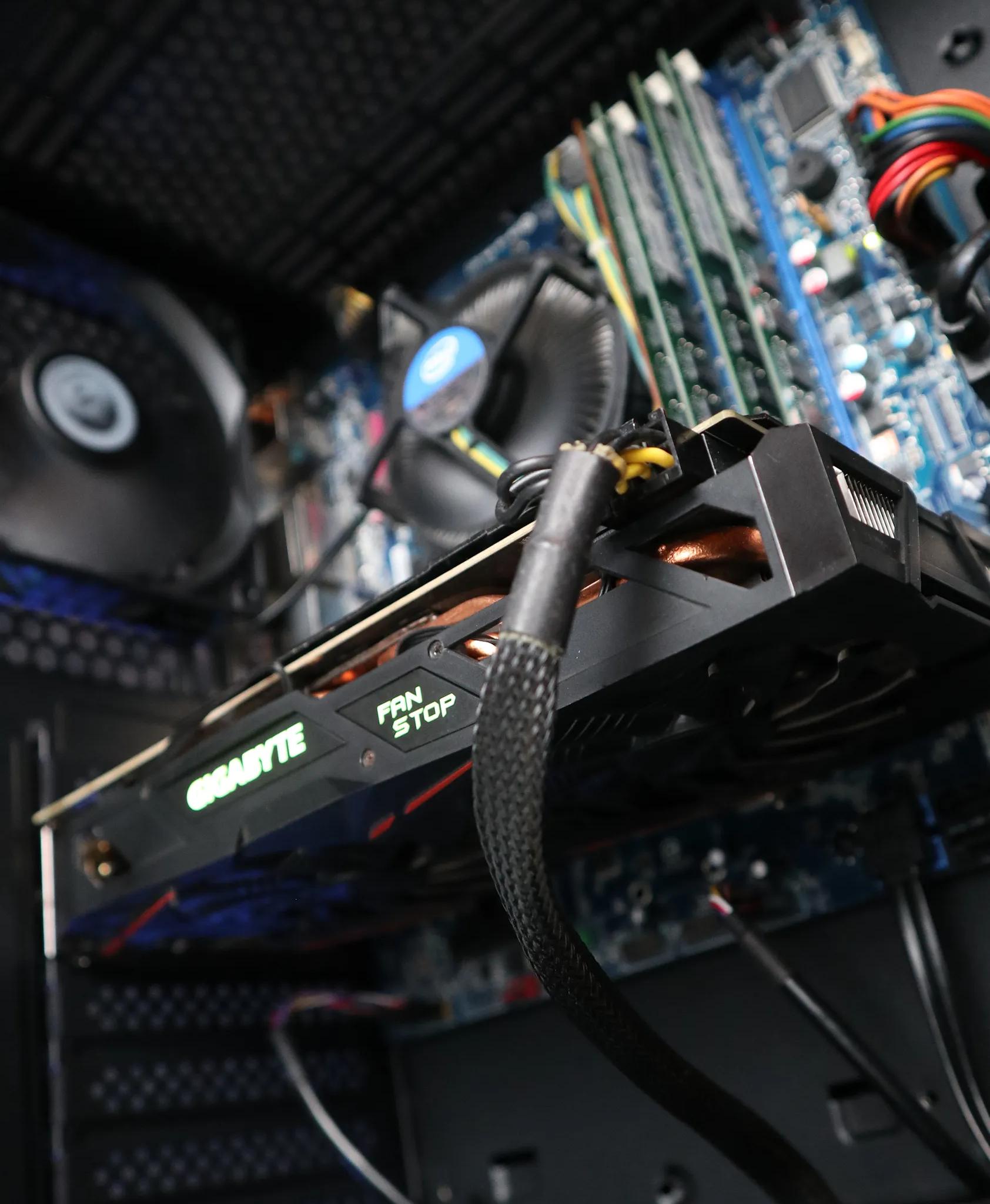Fastlane | i5 2400S/RX 570 4GB Gaming PC 