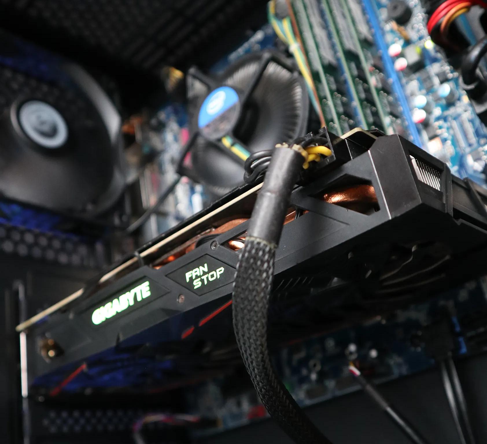 Fastlane | i5 2400S/RX 570 4GB Gaming PC 
