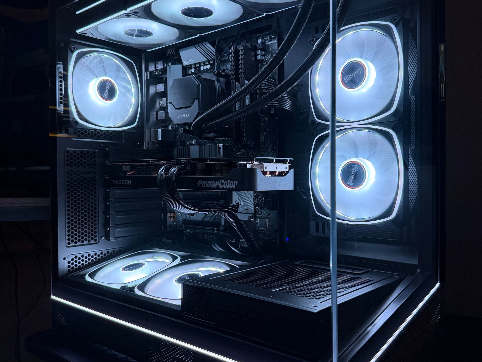 ❄️ GLACIER | RX 9070 GRE 12GB • Ryzen 7 5800X • 32GB • WiFi 6 • 360mm AIO