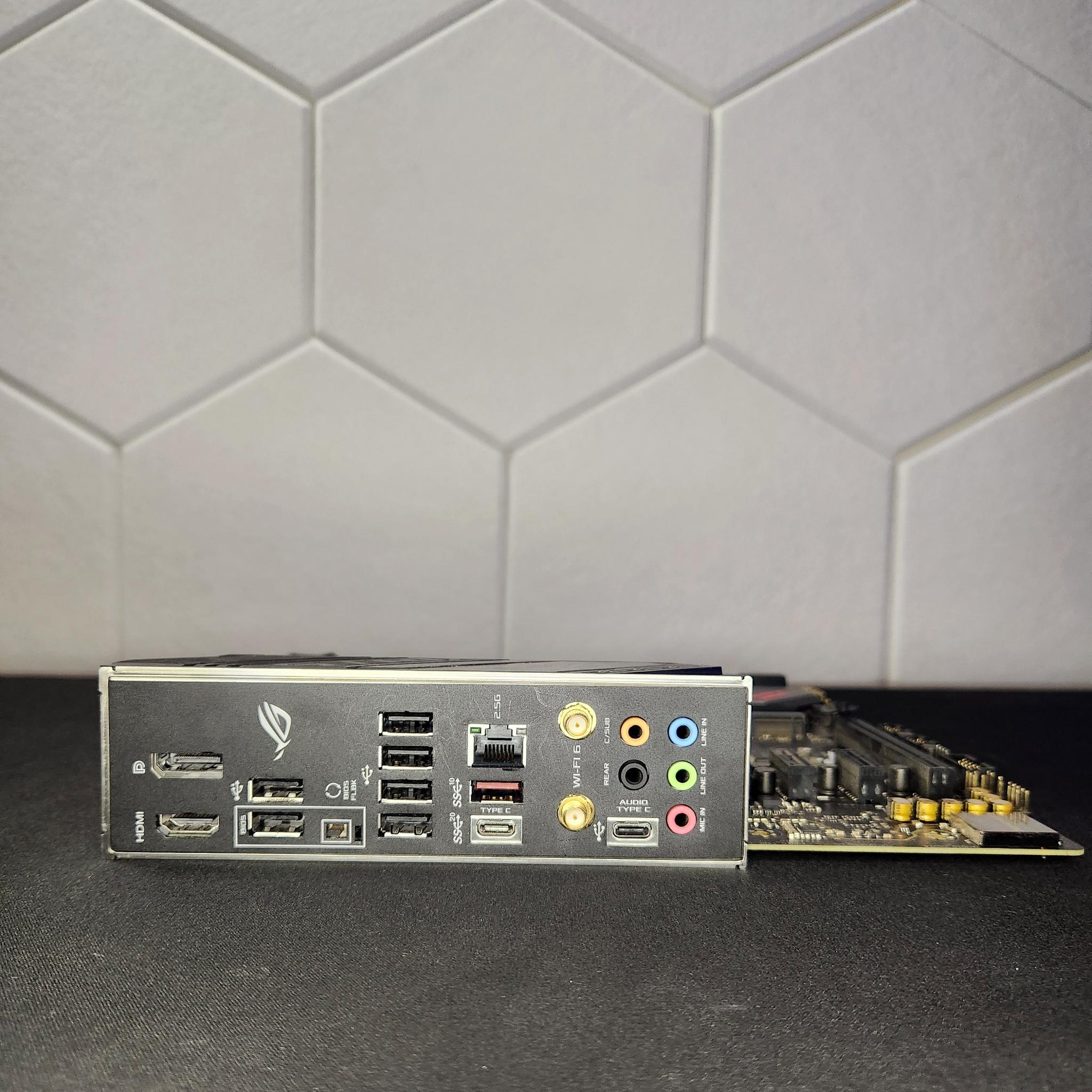 Asus ROG Strix B560M-G Gaming WIFI AS-IS