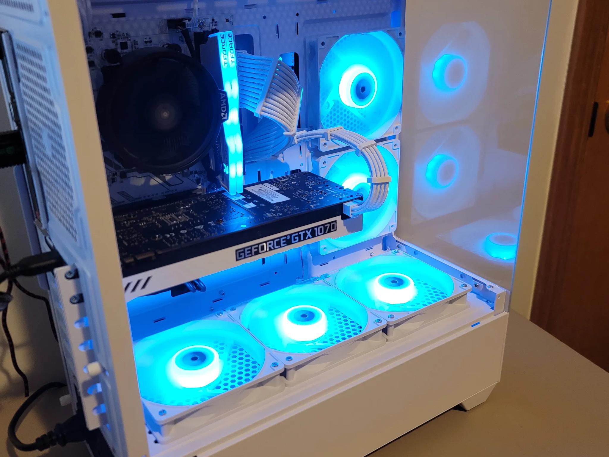 GTX 1070 | Ryzen 5 | 16GB RAM | WIN 10